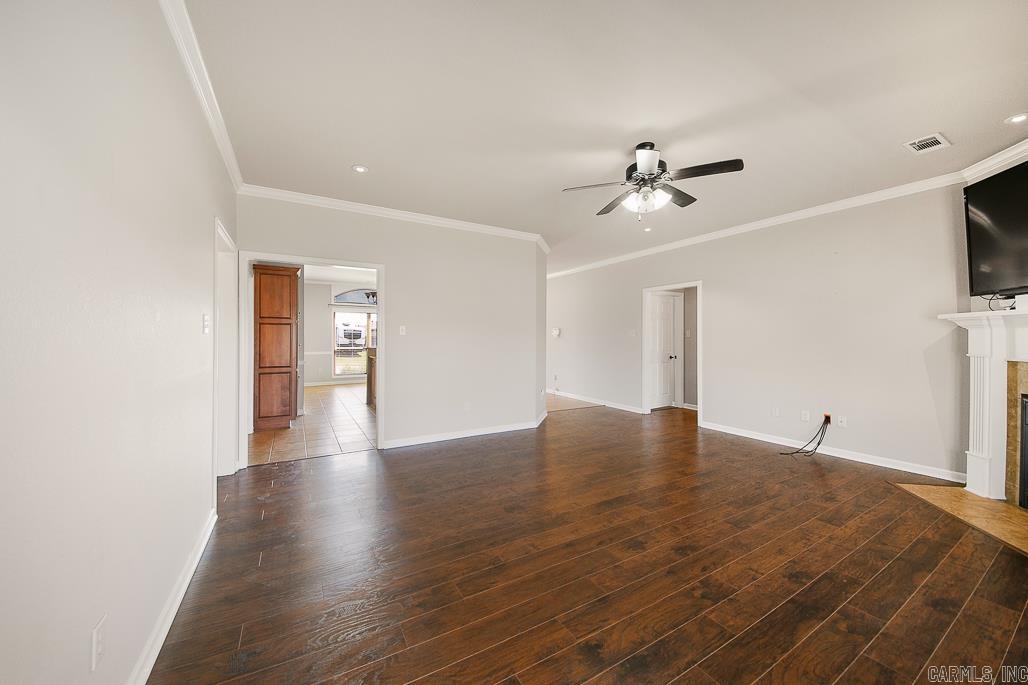 CROSS CREEK - Residential