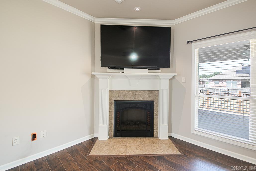 CROSS CREEK - Residential