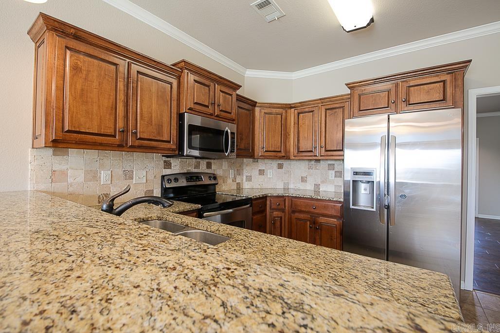 CROSS CREEK - Residential