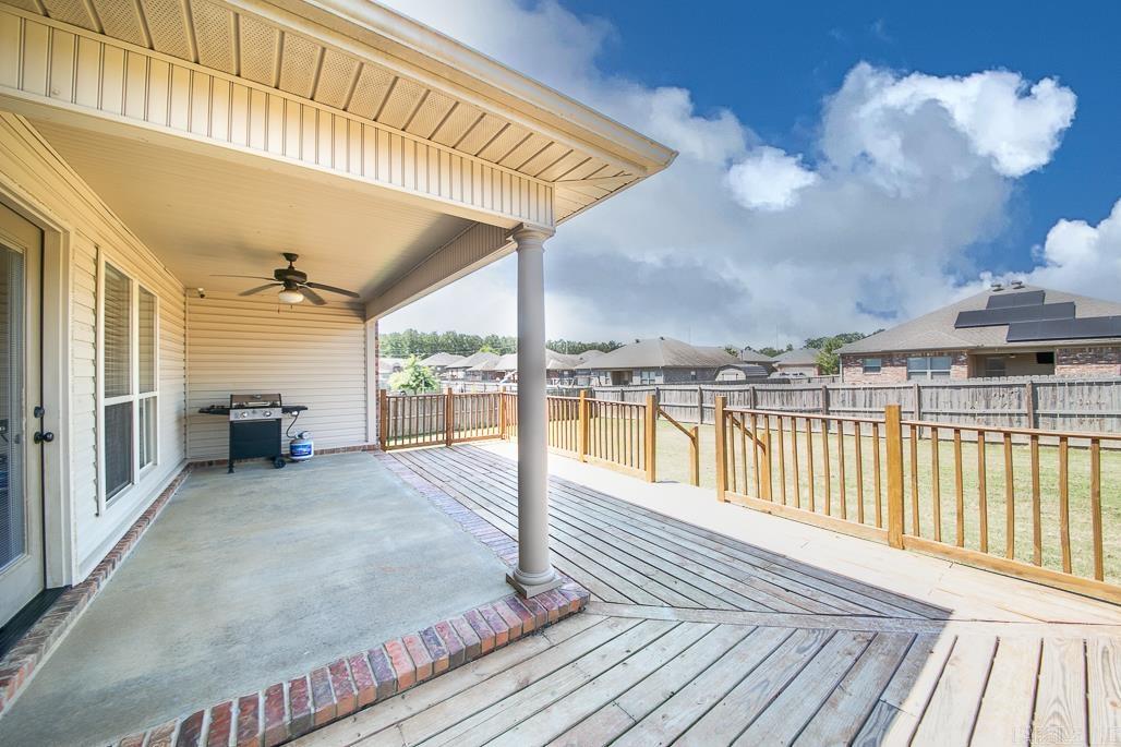 CROSS CREEK - Residential