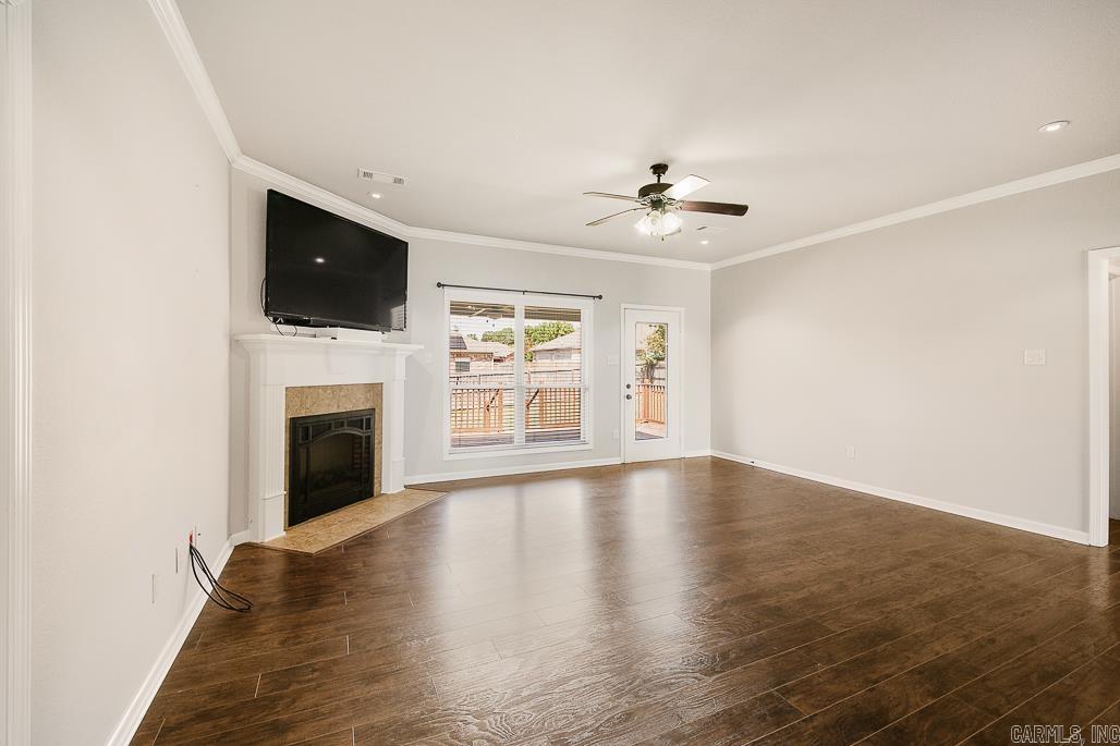 CROSS CREEK - Residential