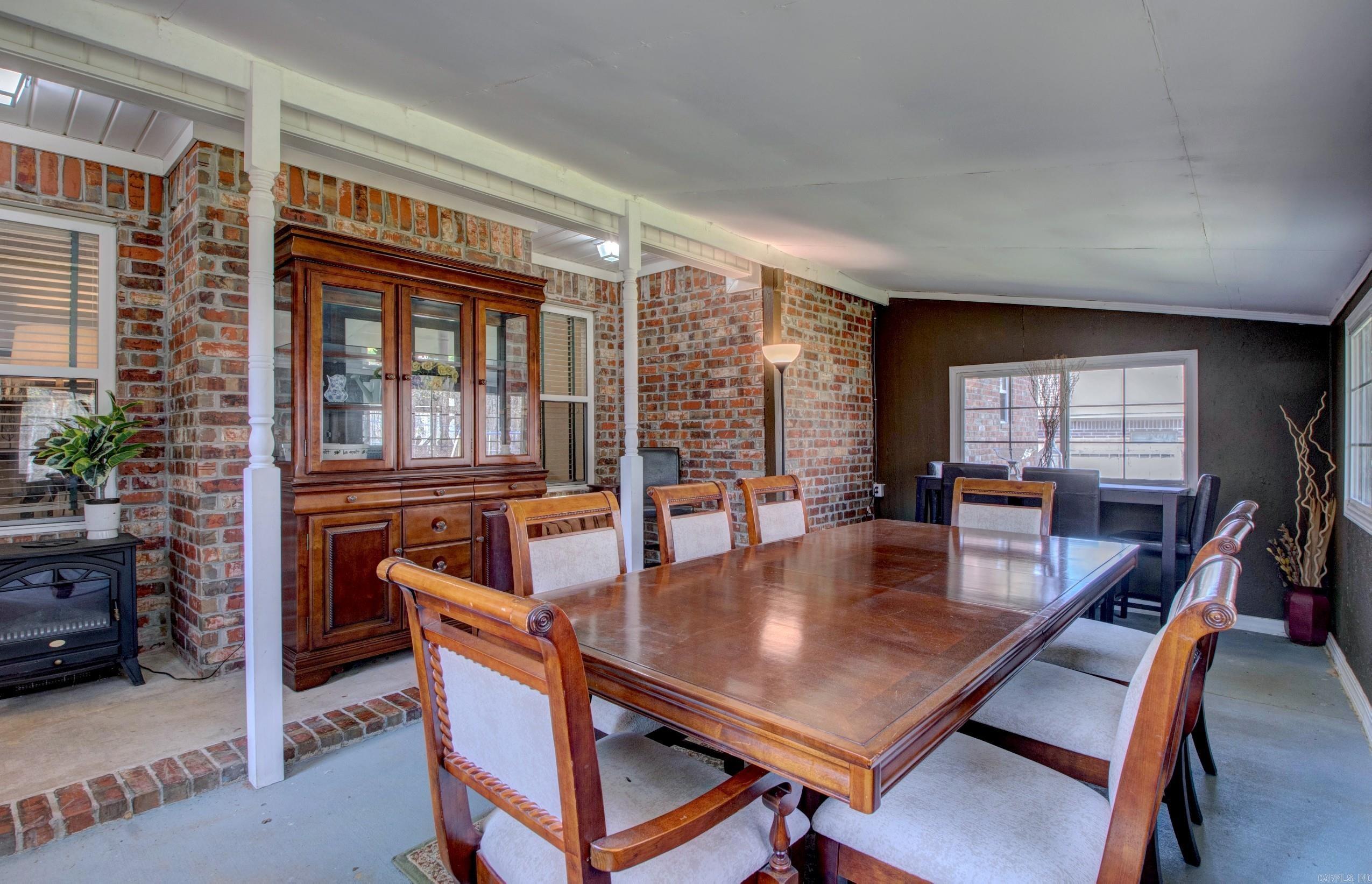 CROOKED CREEK - Residential