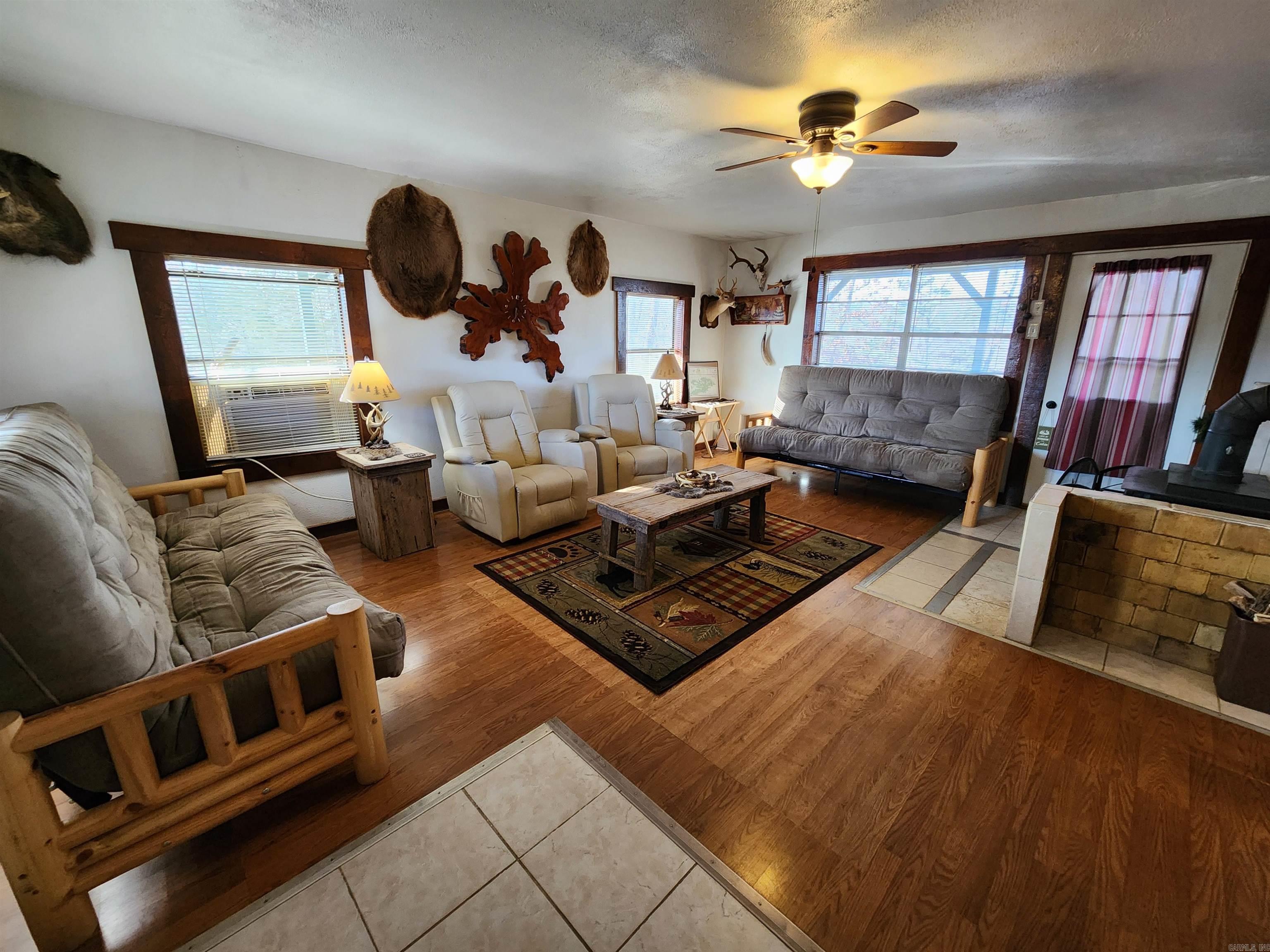 Rural Mena - Residential