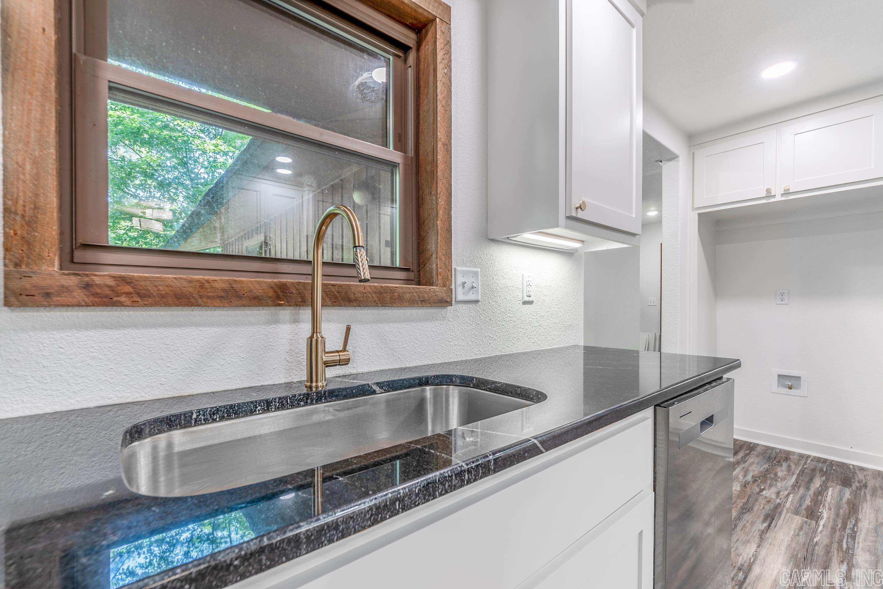 THARPS WHISPERING PINES - Residential