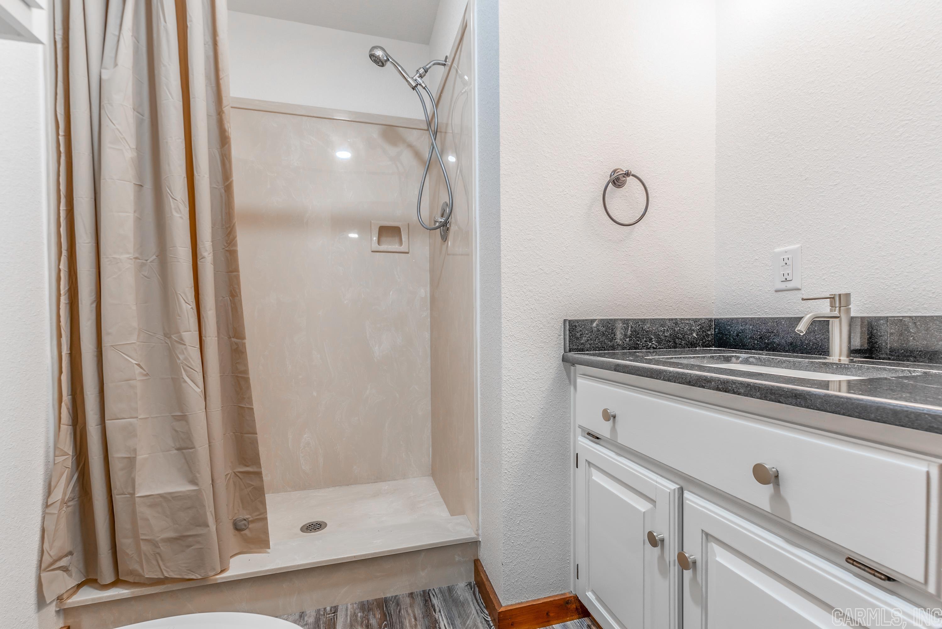 THARPS WHISPERING PINES - Residential