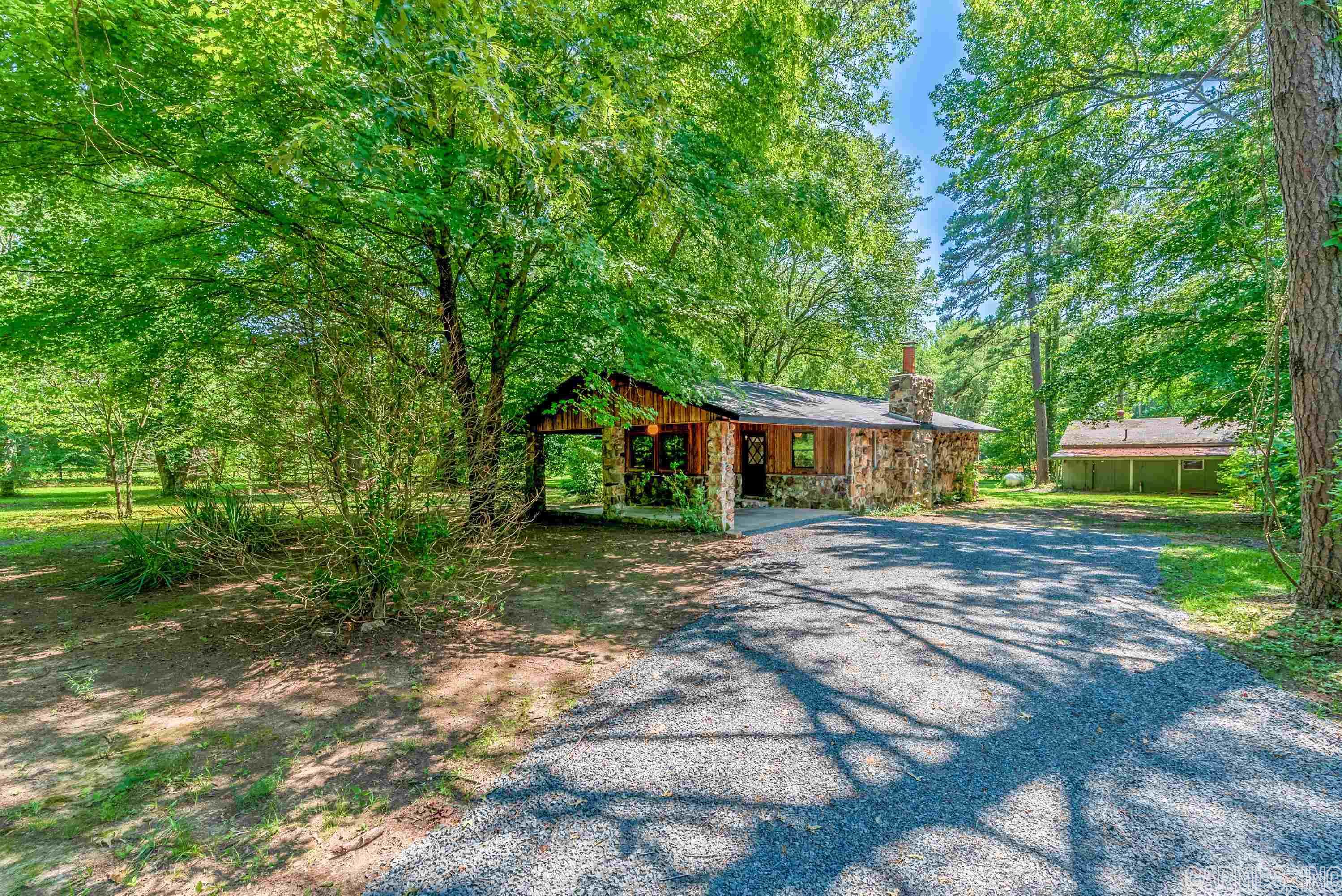 THARPS WHISPERING PINES - Residential