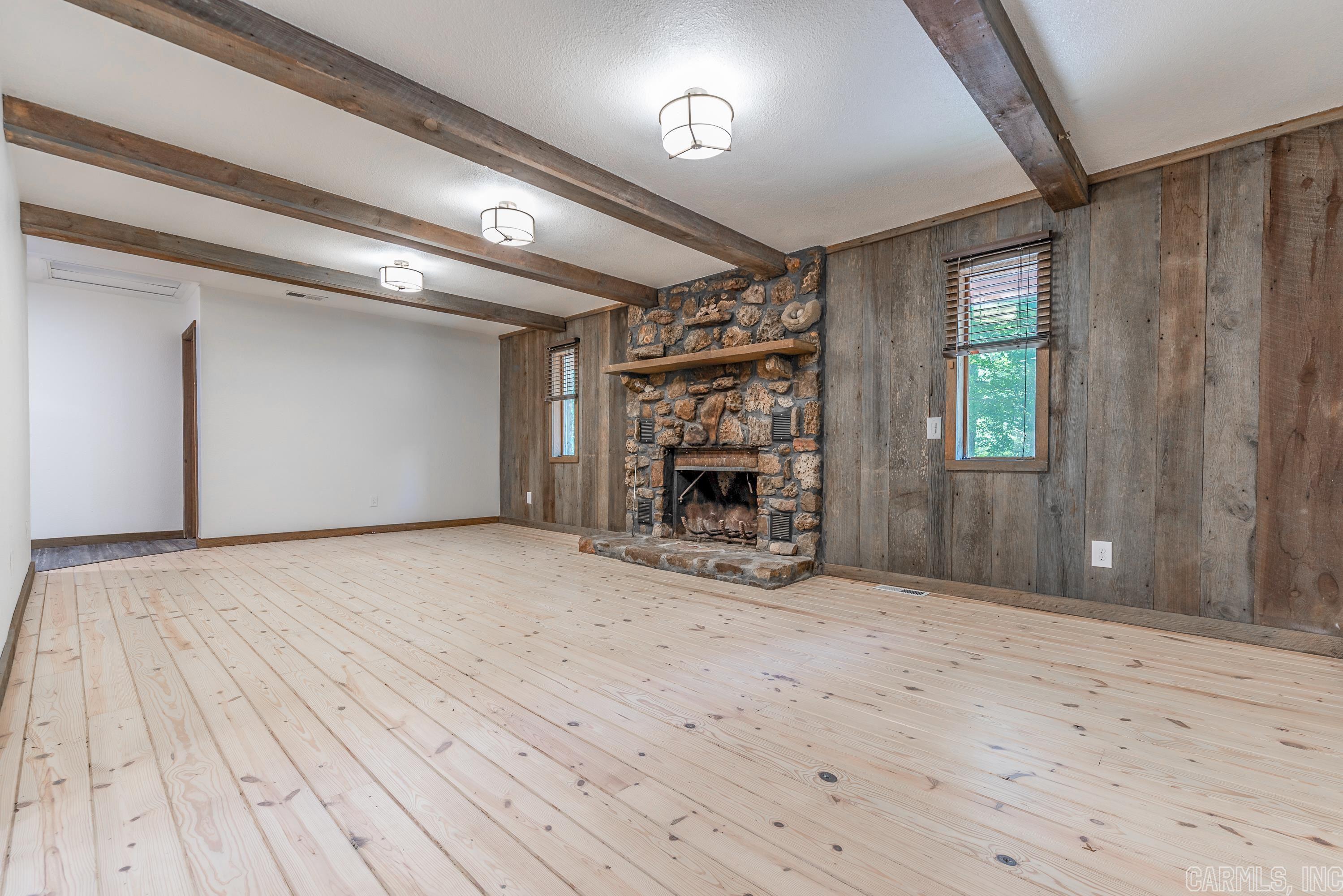 THARPS WHISPERING PINES - Residential