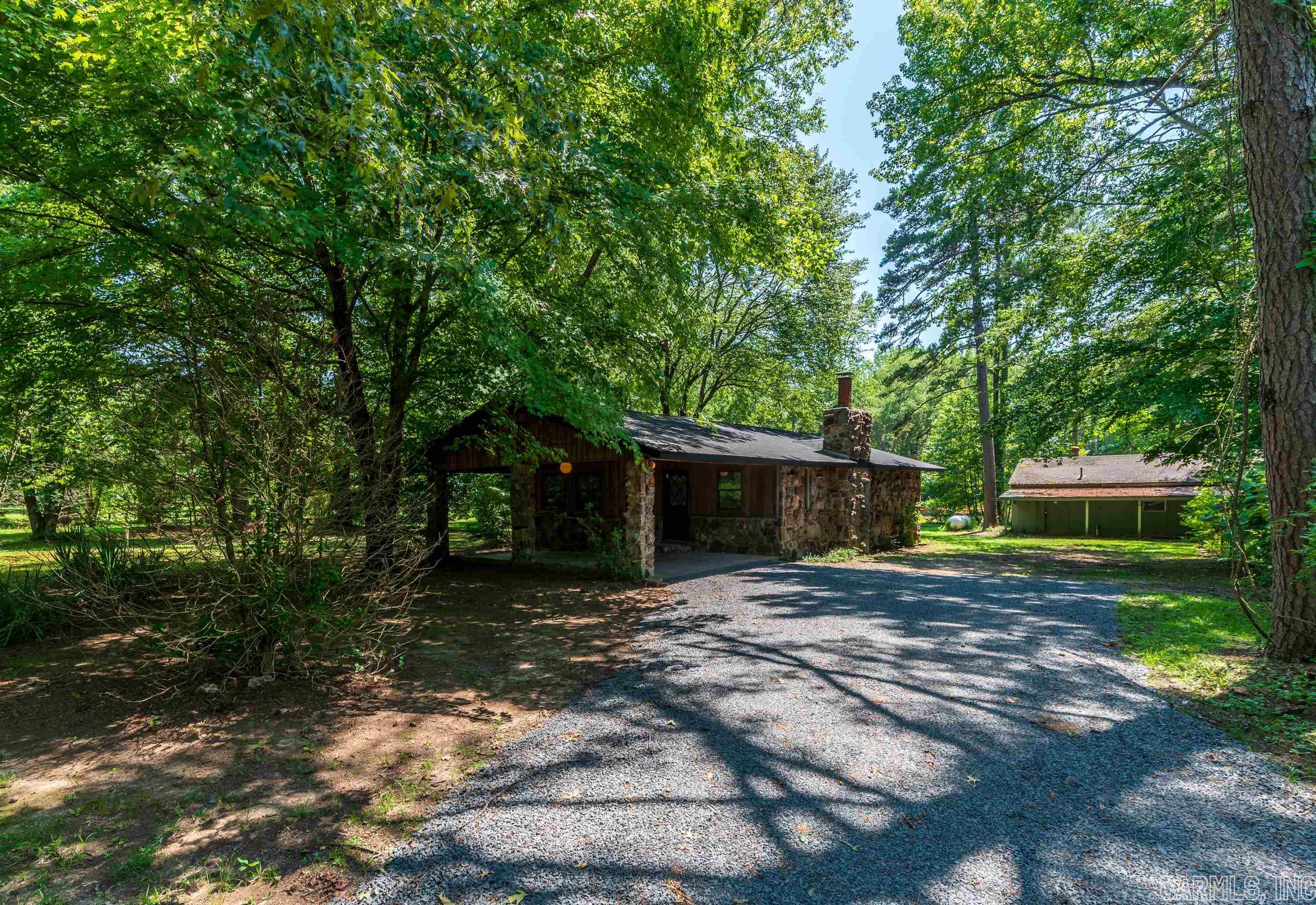 THARPS WHISPERING PINES - Residential