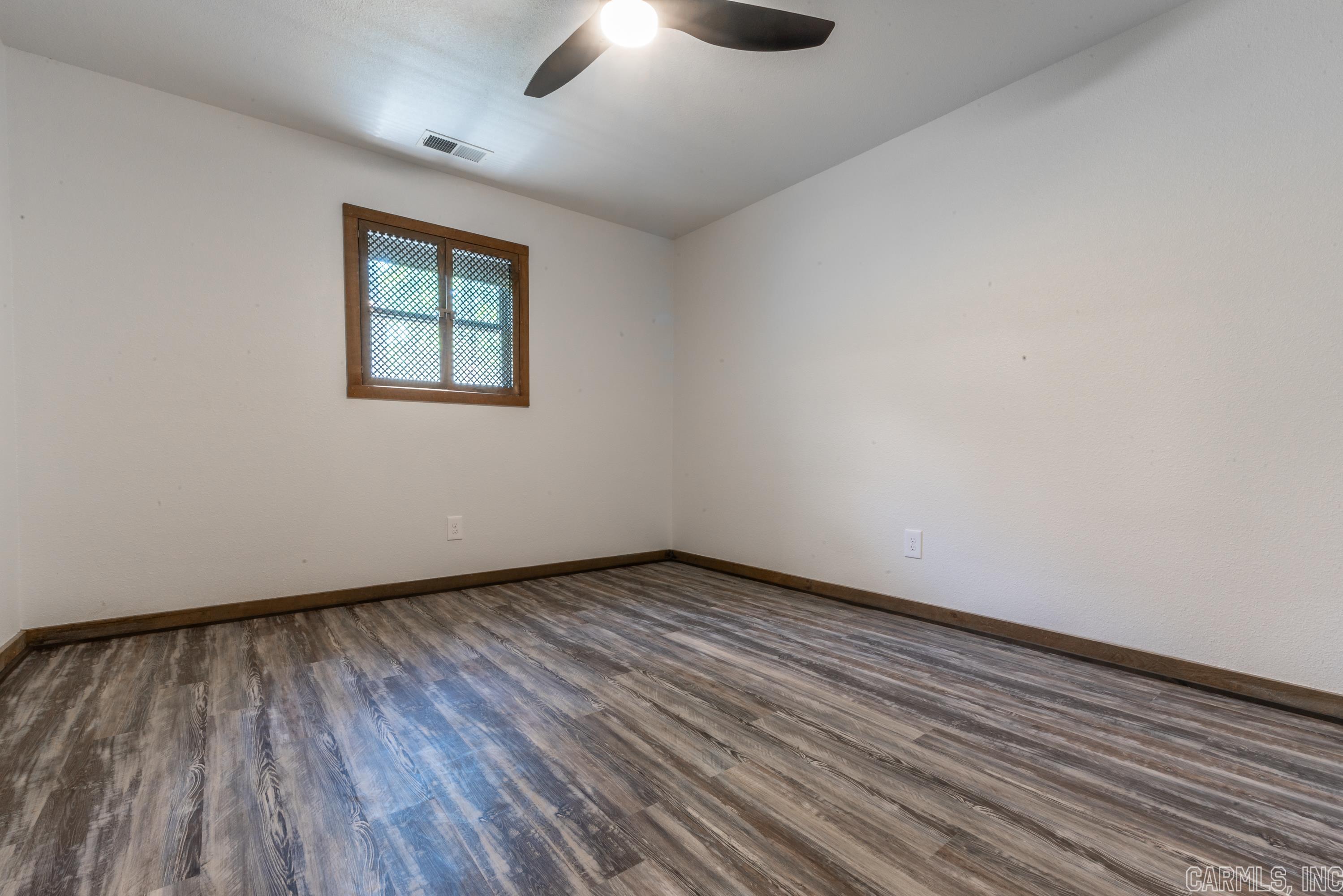 THARPS WHISPERING PINES - Residential