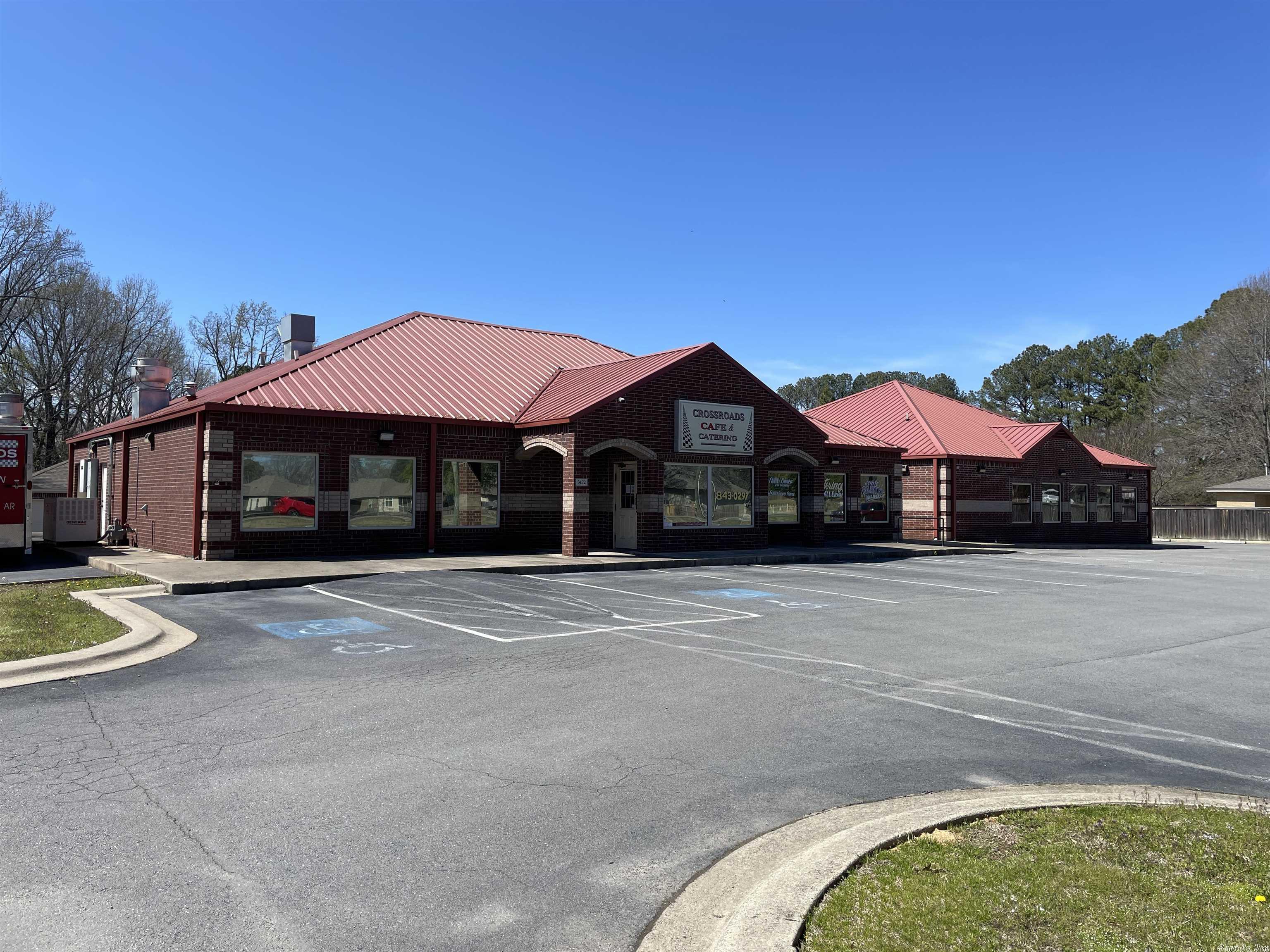 Over 6300ft of space currently configured as beautiful restaurant. Capacity of approx. 200. 2 dining rooms. 20x20 storage out back. Approx 4400 autos/day. Equipment and Furnishings included.