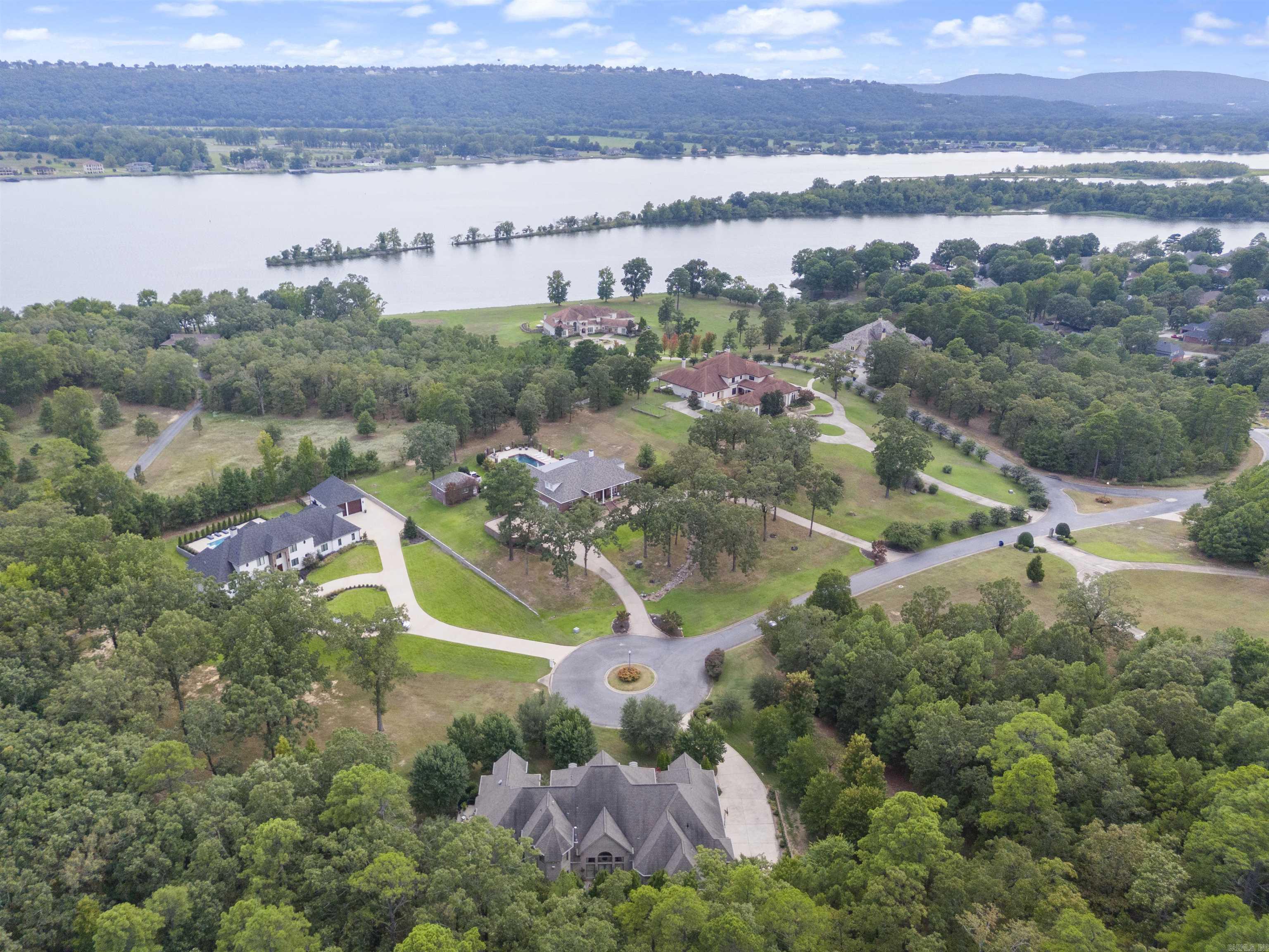 RIVER CREST ESTATES P.R.D. - Residential