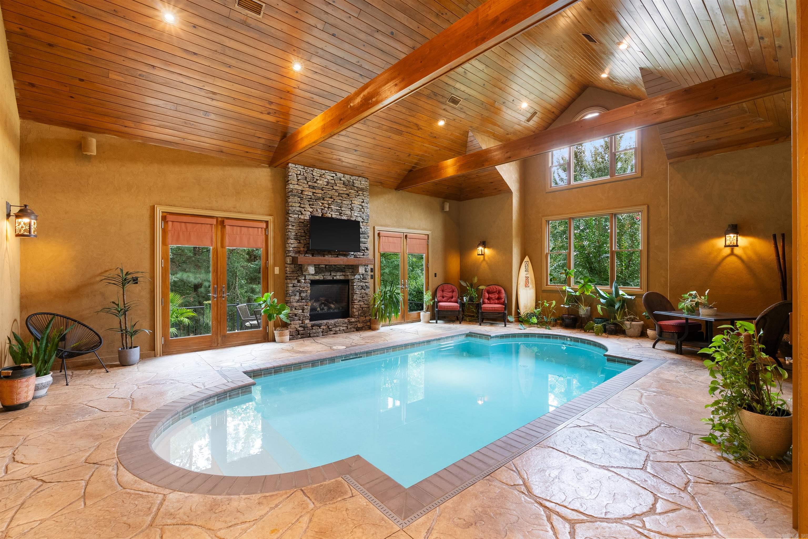 RIVER CREST ESTATES P.R.D. - Residential