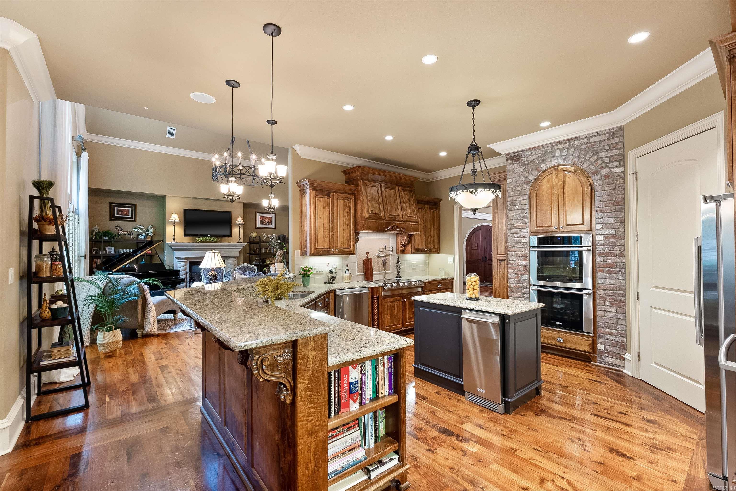 RIVER CREST ESTATES P.R.D. - Residential