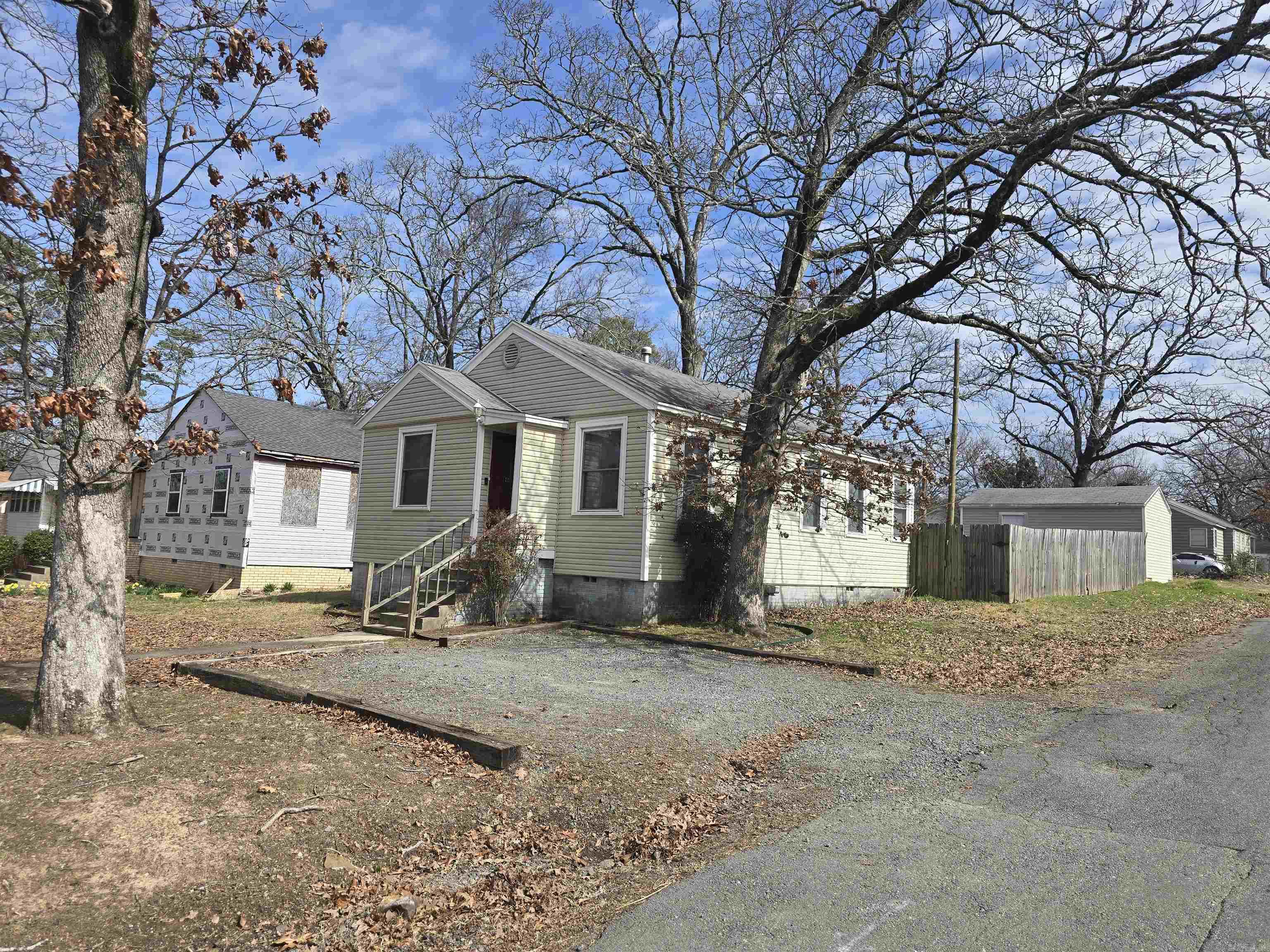 CHERRY & COX - Residential