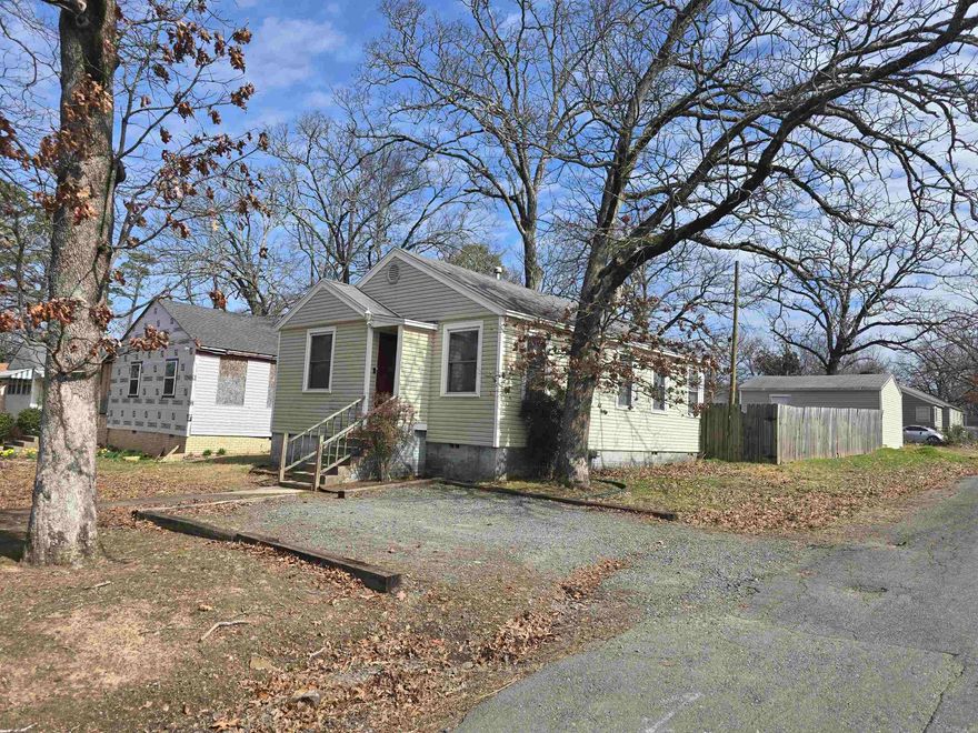 Cozy 3-bedroom house! Good size lot. Tenant occupied, 24-hour notice required for showings.  Lease in place. Monday-Friday showings only. Any offer needs to have the following verbiage included "buyer is aware there is a lease in place and agree to the lease terms". lease ends 9/30/2026