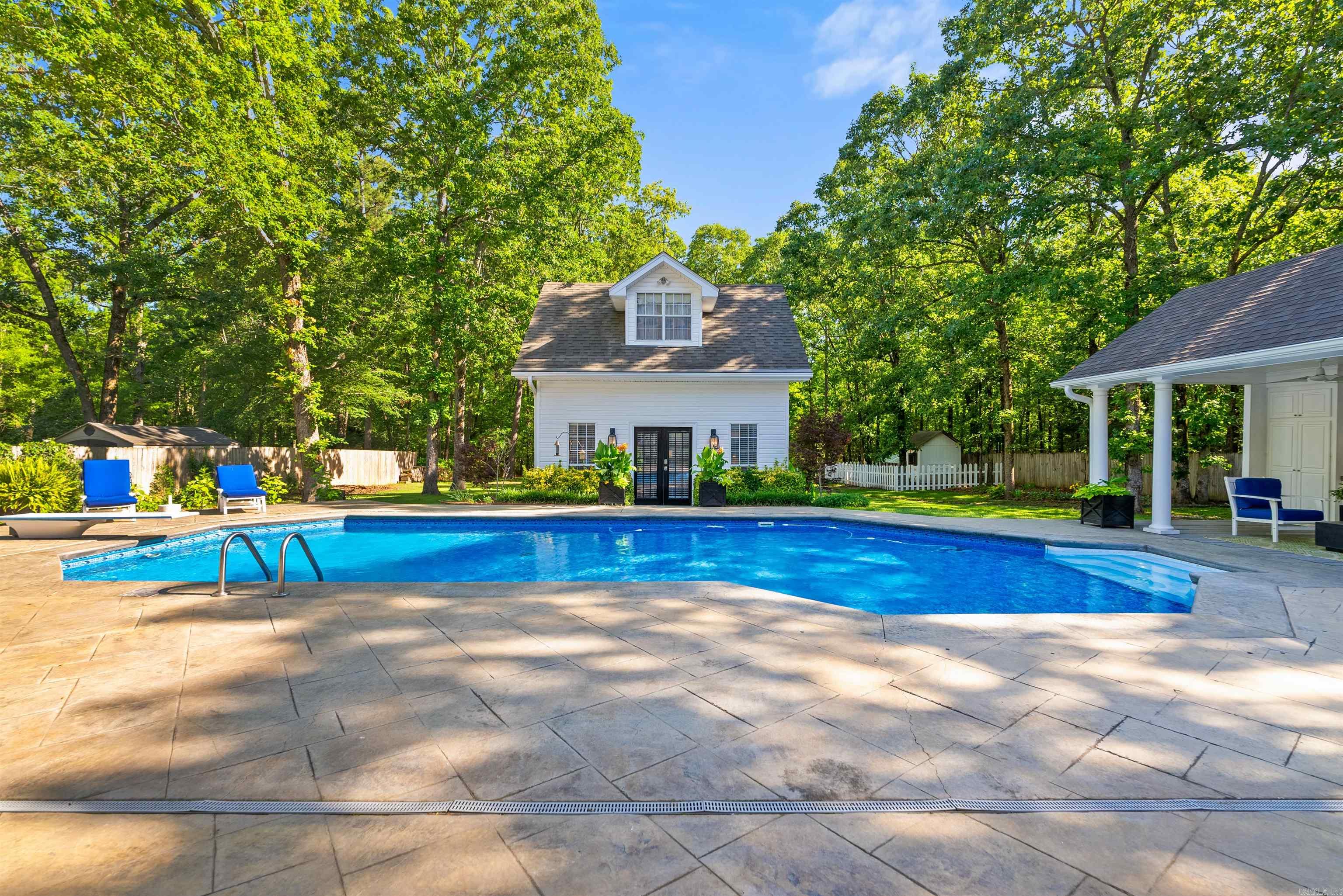 ROLAND WEST - Residential