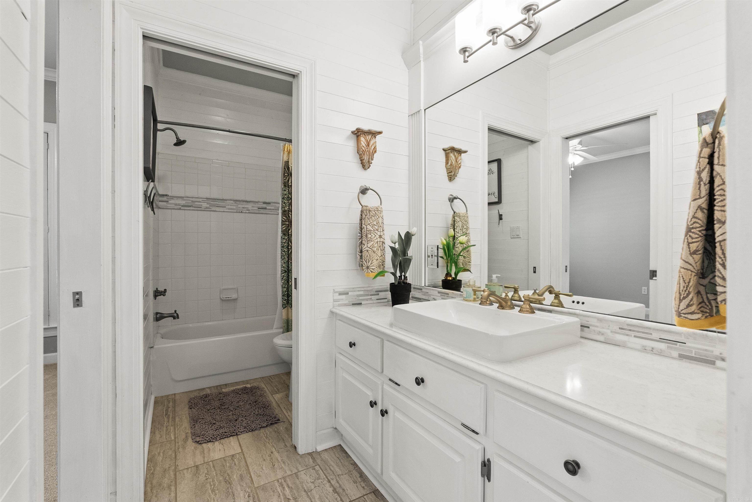 ROLAND WEST - Residential