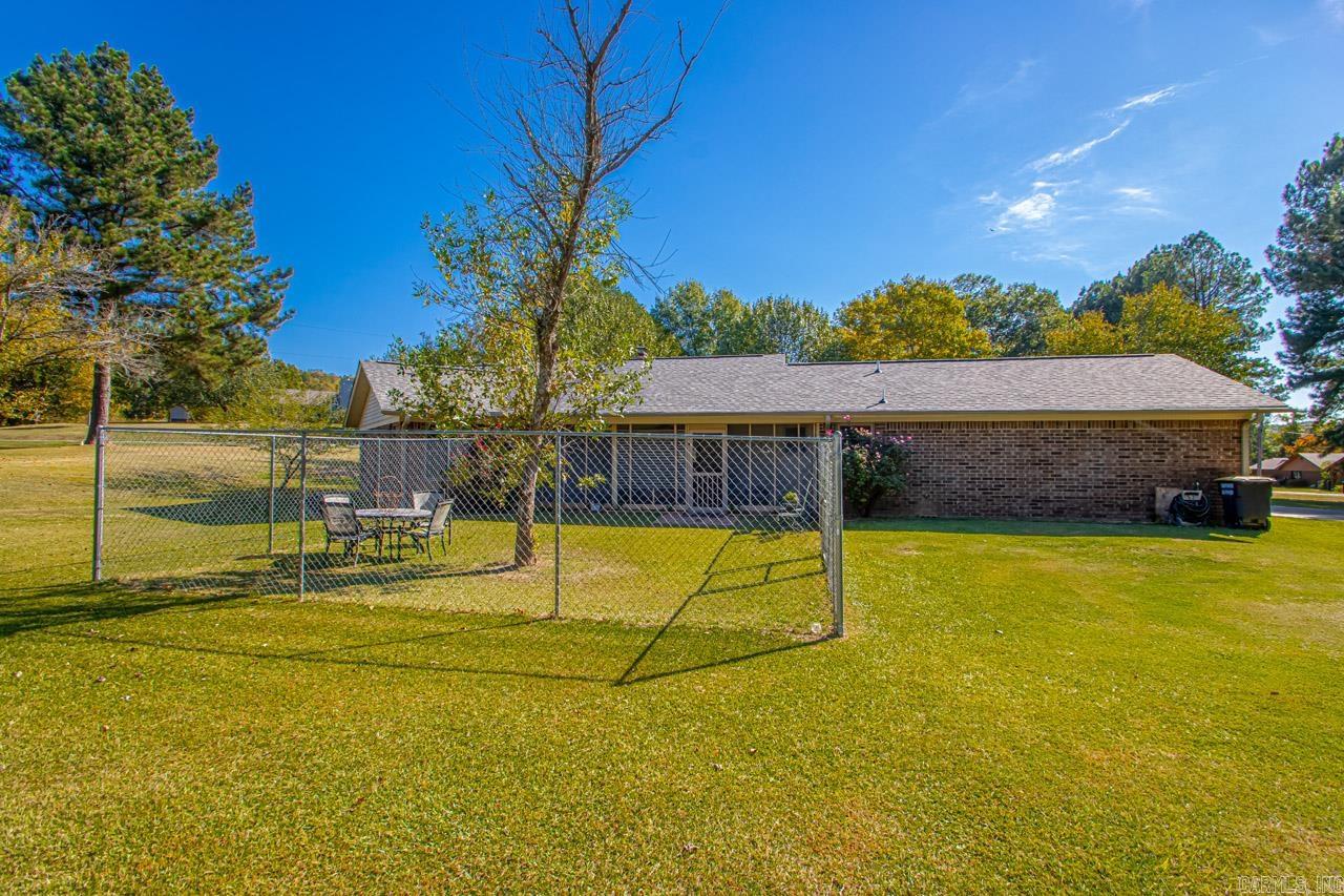 CREEKSIDE COUNTRY - Residential