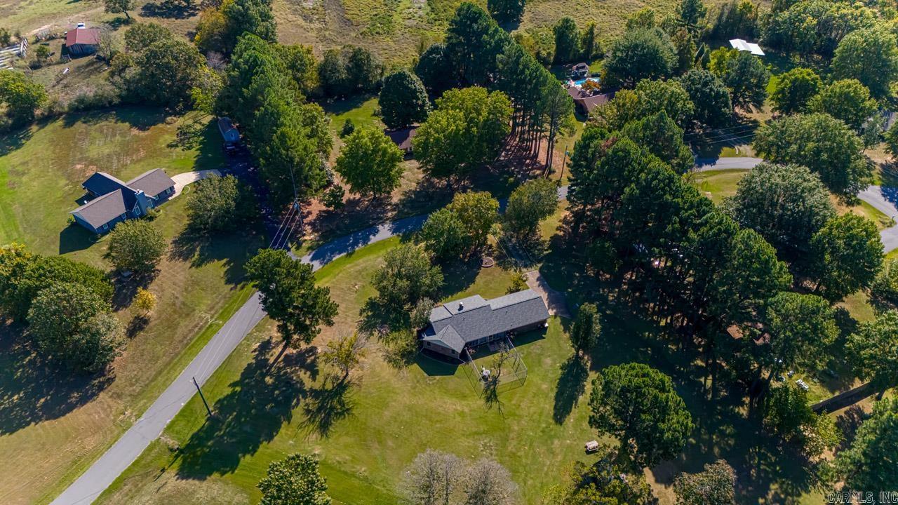 CREEKSIDE COUNTRY - Residential