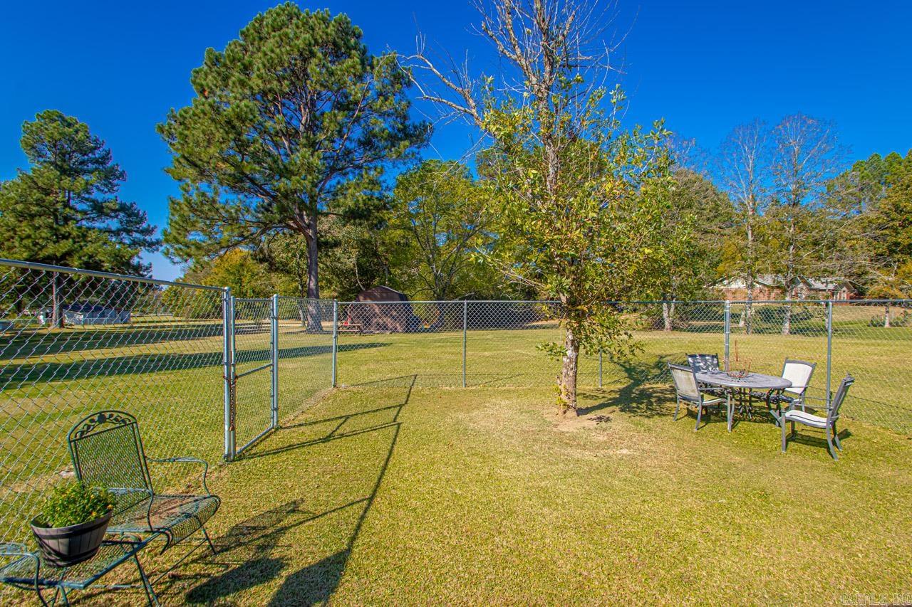 CREEKSIDE COUNTRY - Residential