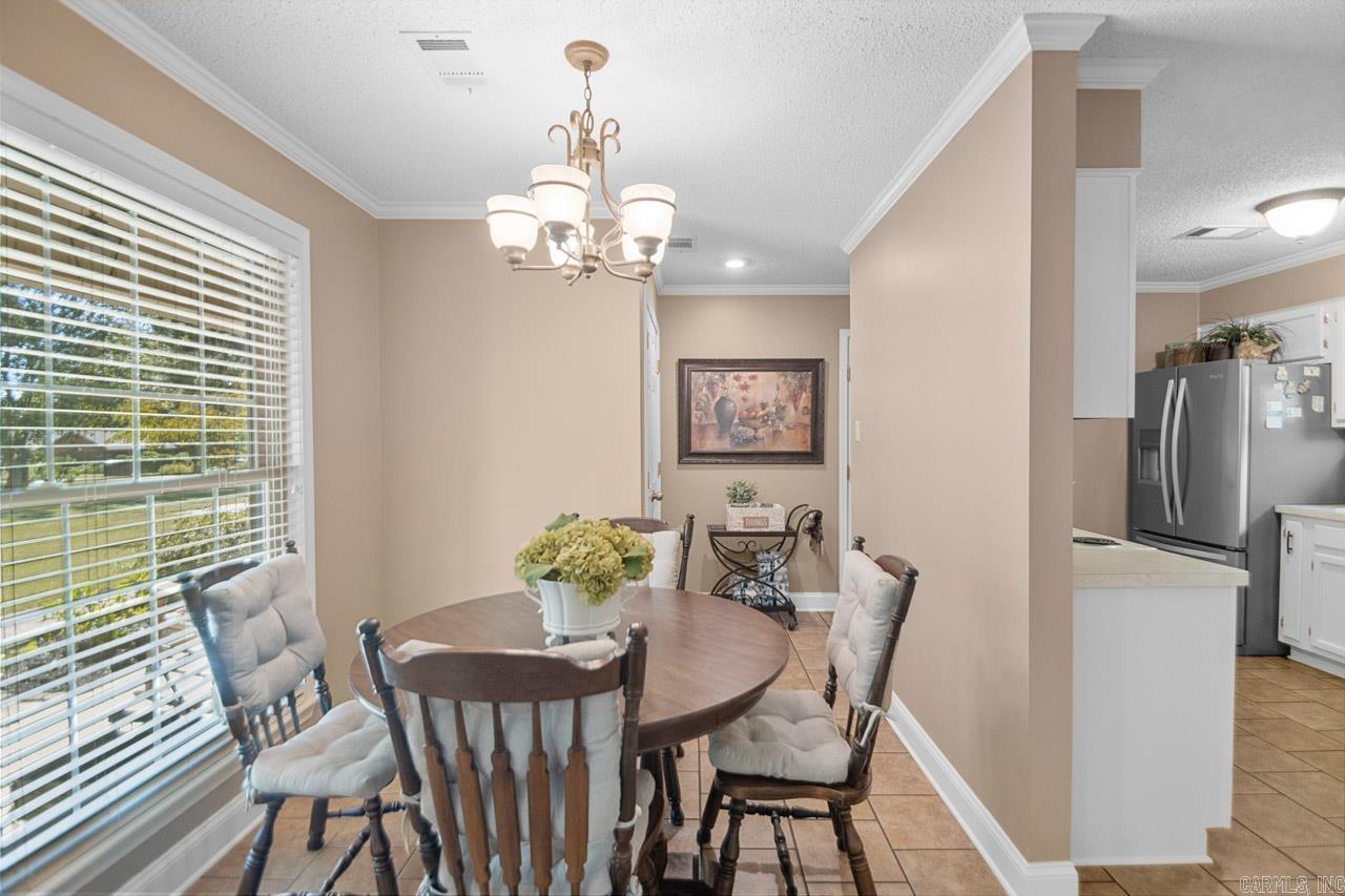 CREEKSIDE COUNTRY - Residential