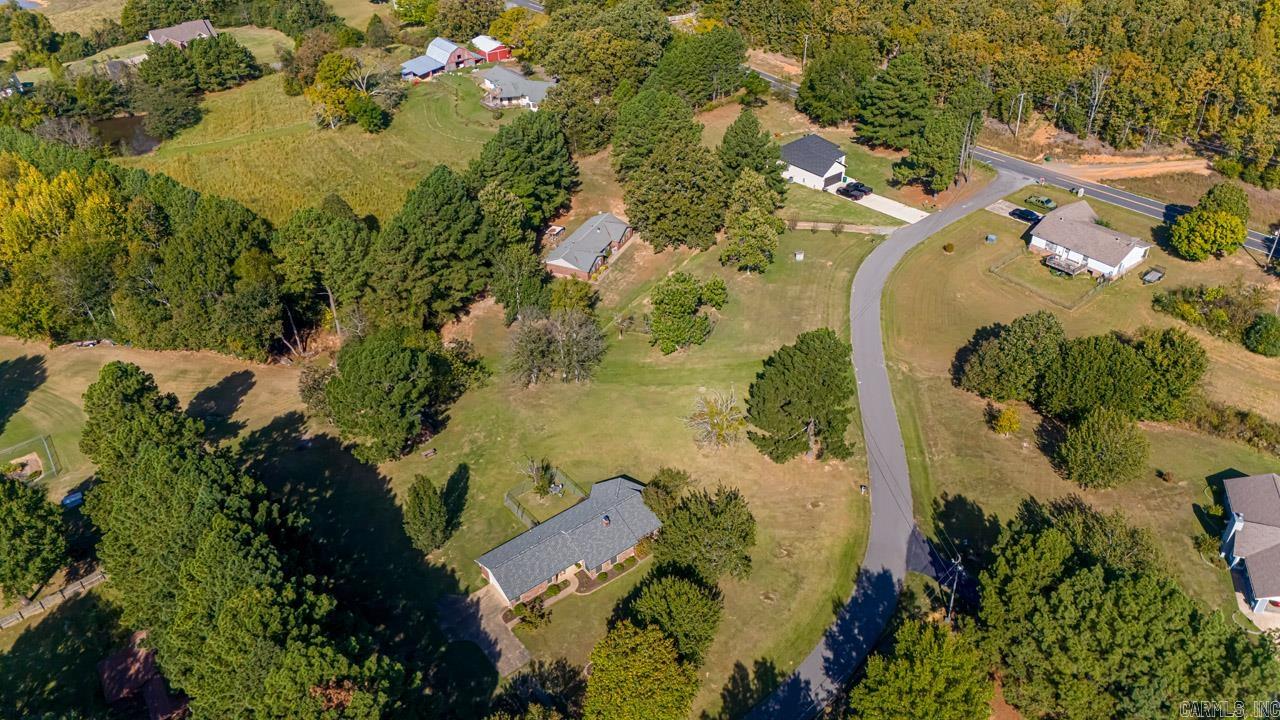 CREEKSIDE COUNTRY - Residential