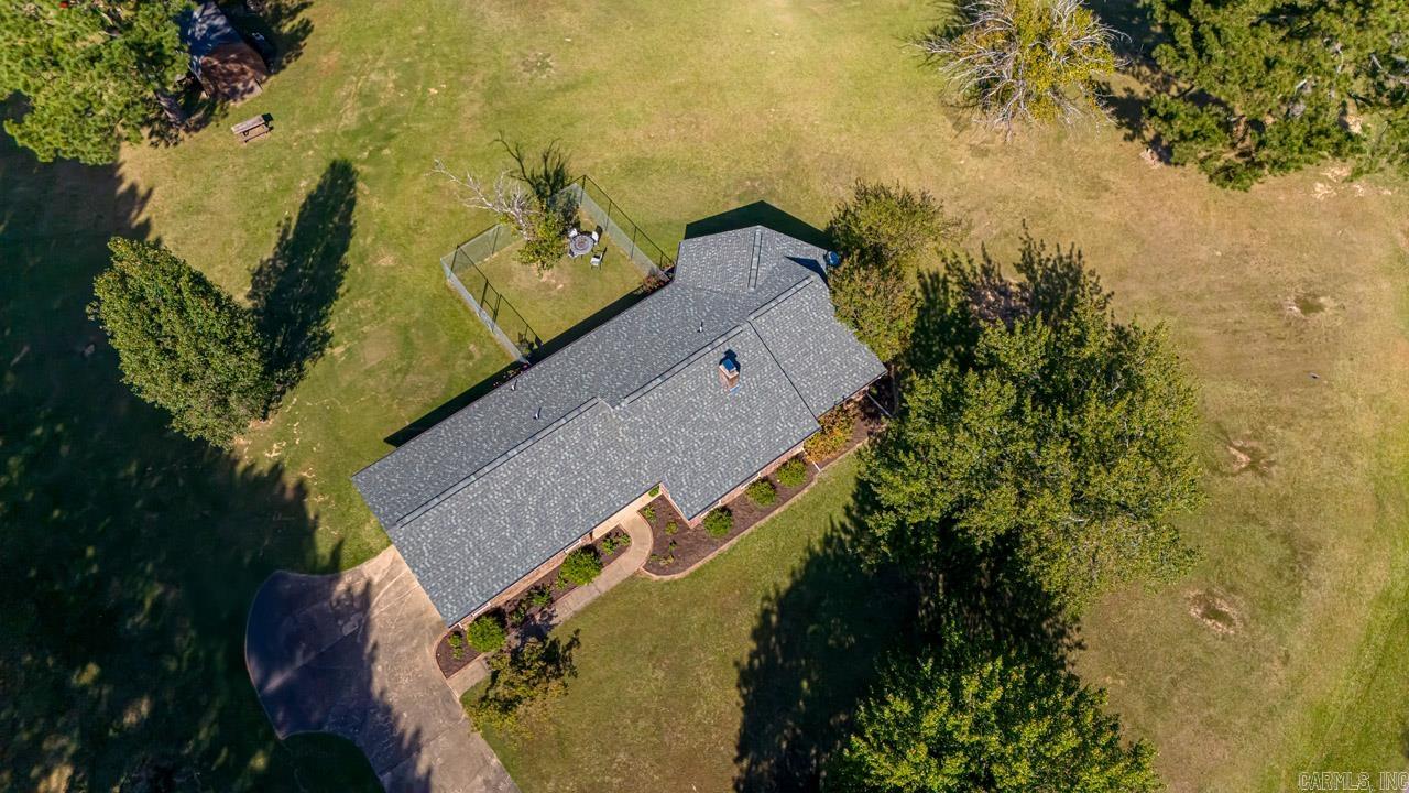 CREEKSIDE COUNTRY - Residential