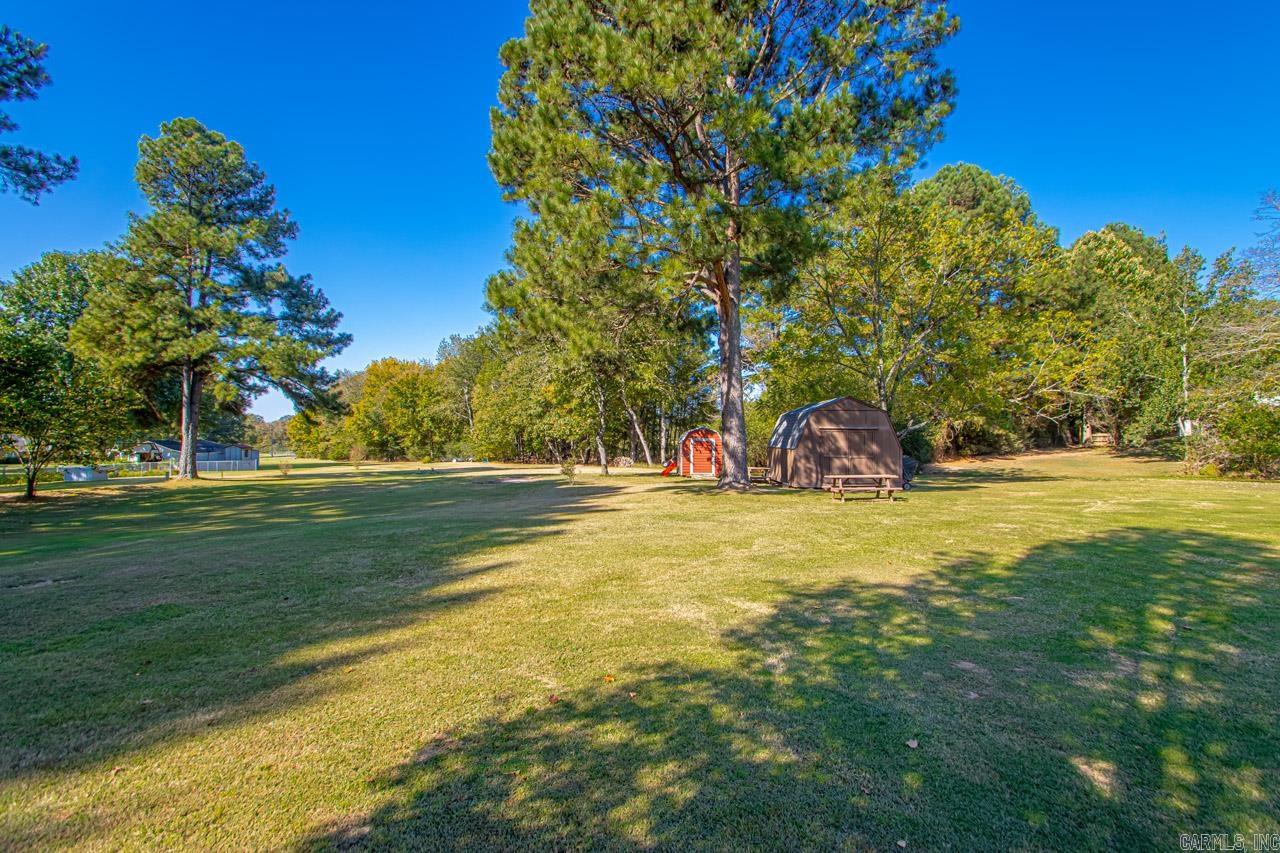 CREEKSIDE COUNTRY - Residential