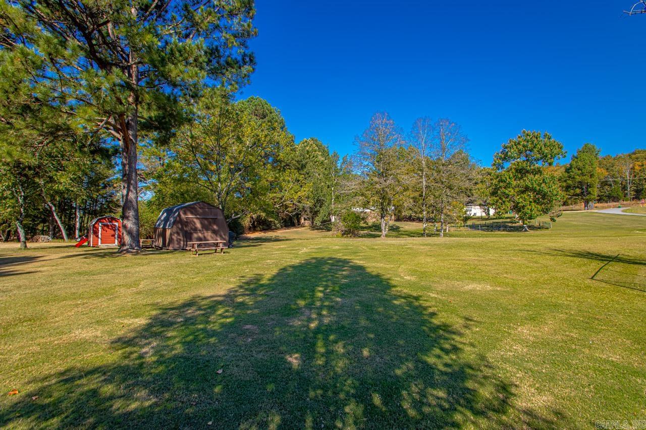 CREEKSIDE COUNTRY - Residential