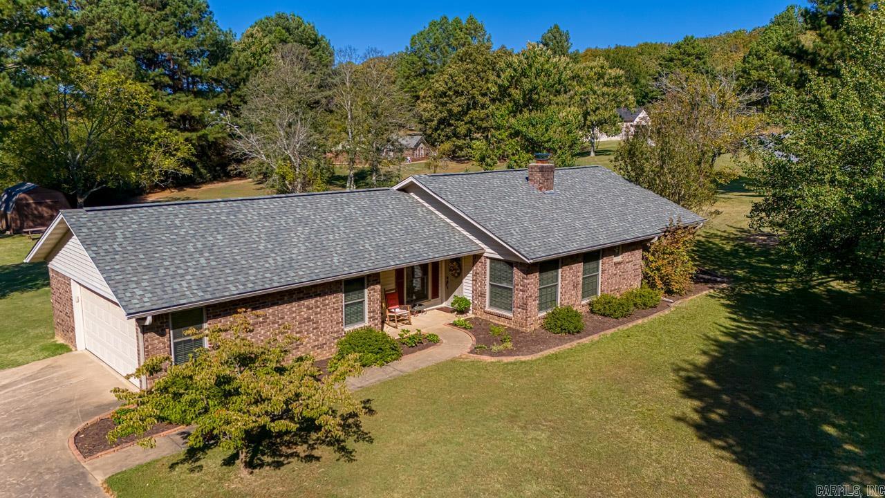 CREEKSIDE COUNTRY - Residential