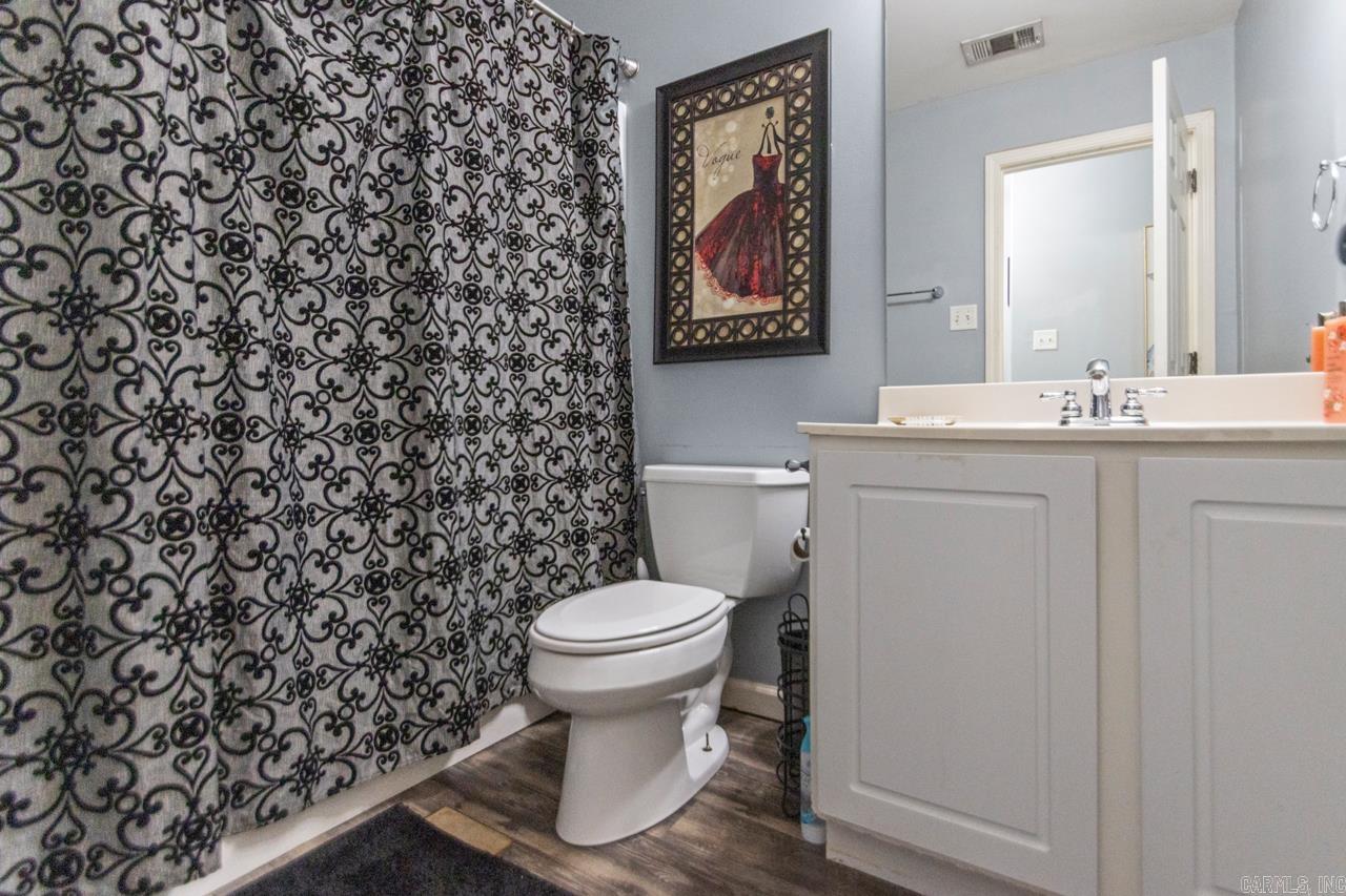 FALCON CREST - Residential