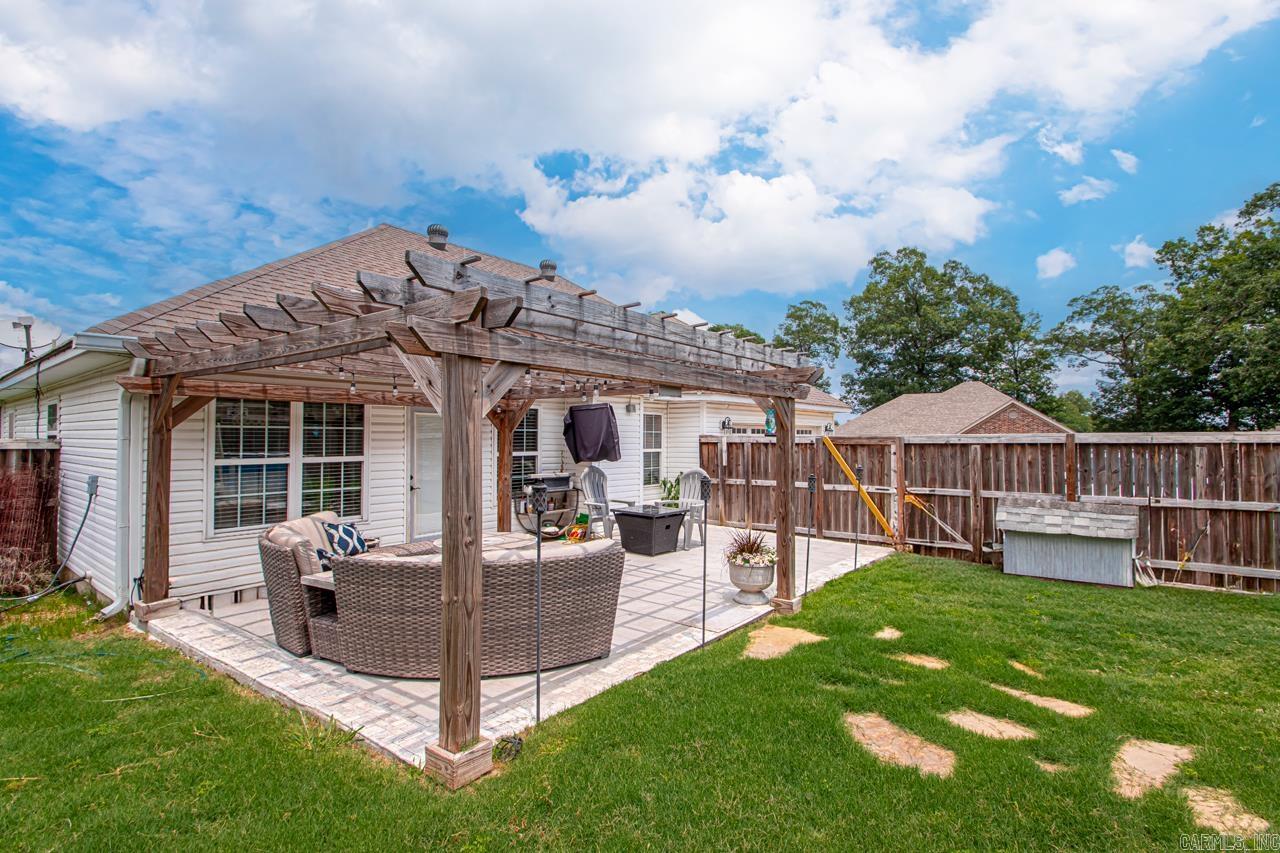 FALCON CREST - Residential