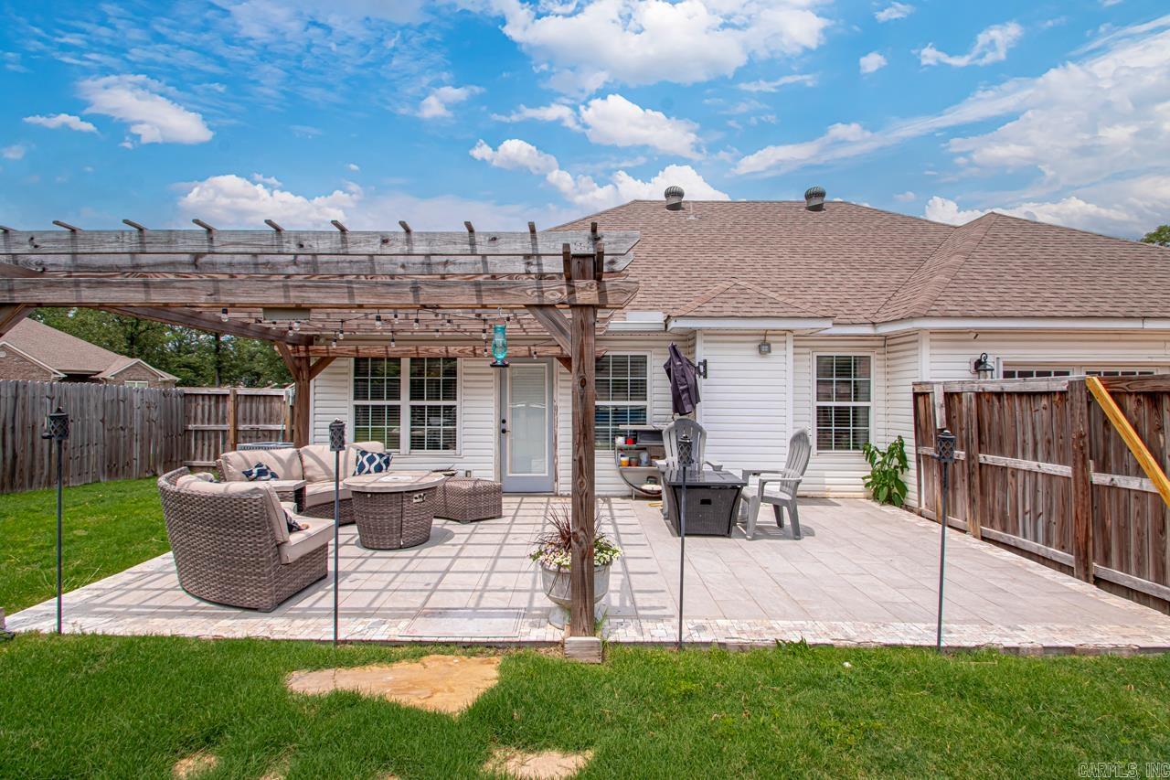 FALCON CREST - Residential