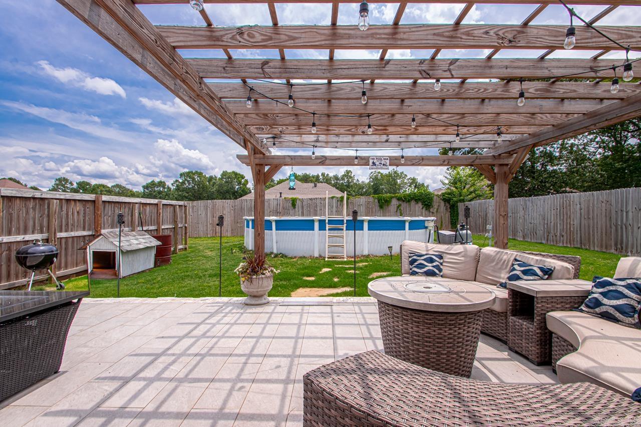 FALCON CREST - Residential