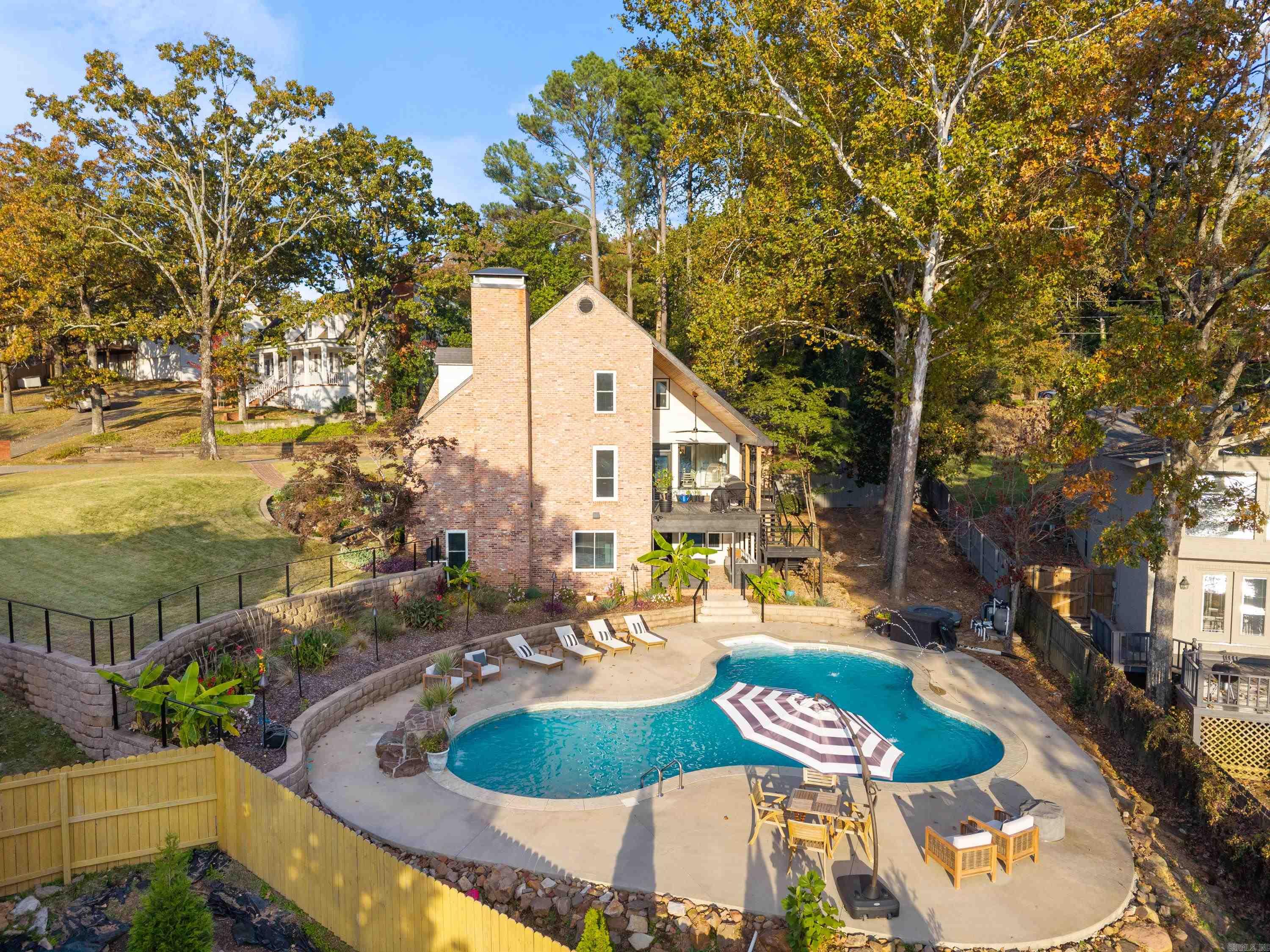 LAKEWOOD NE - Residential