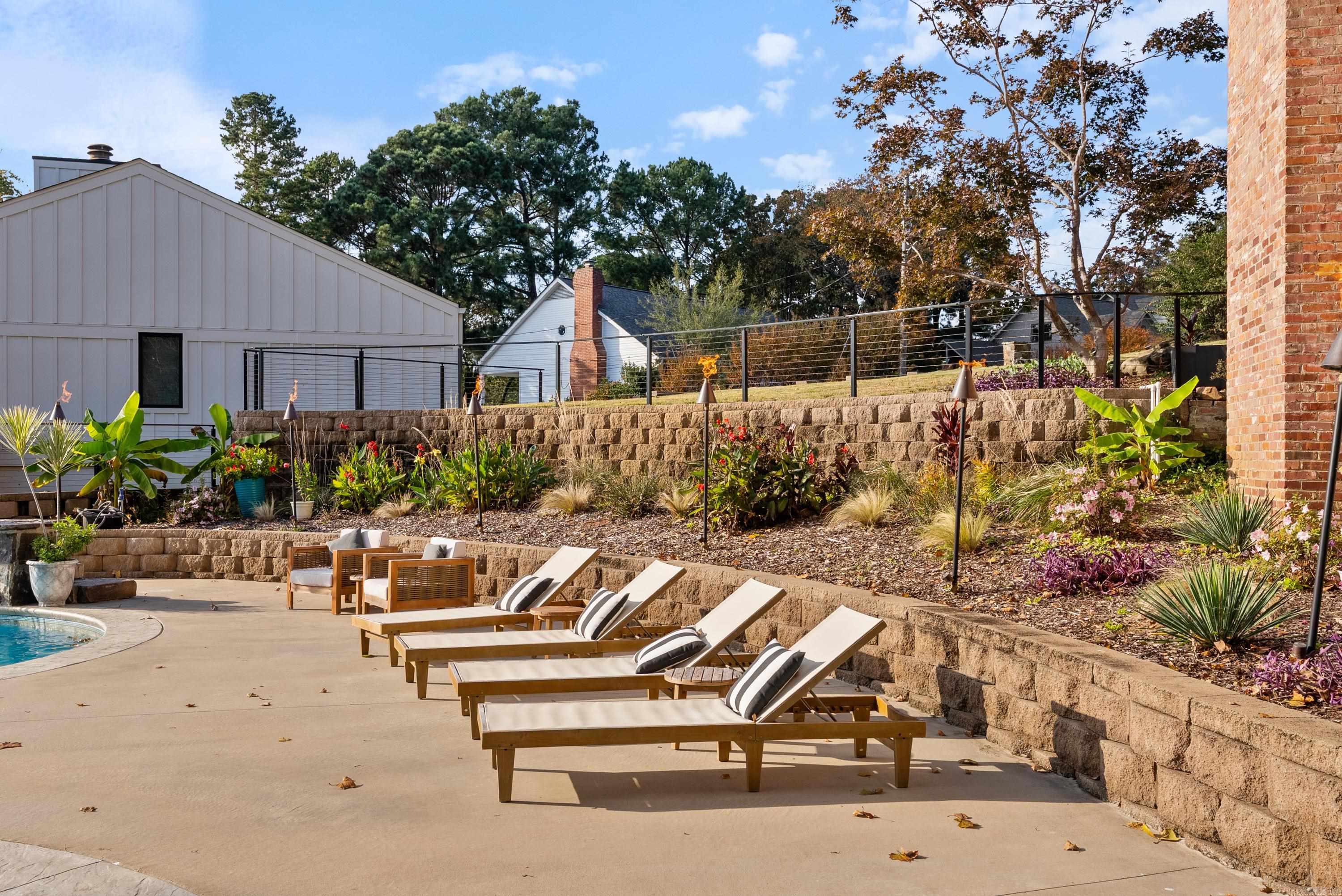 LAKEWOOD NE - Residential