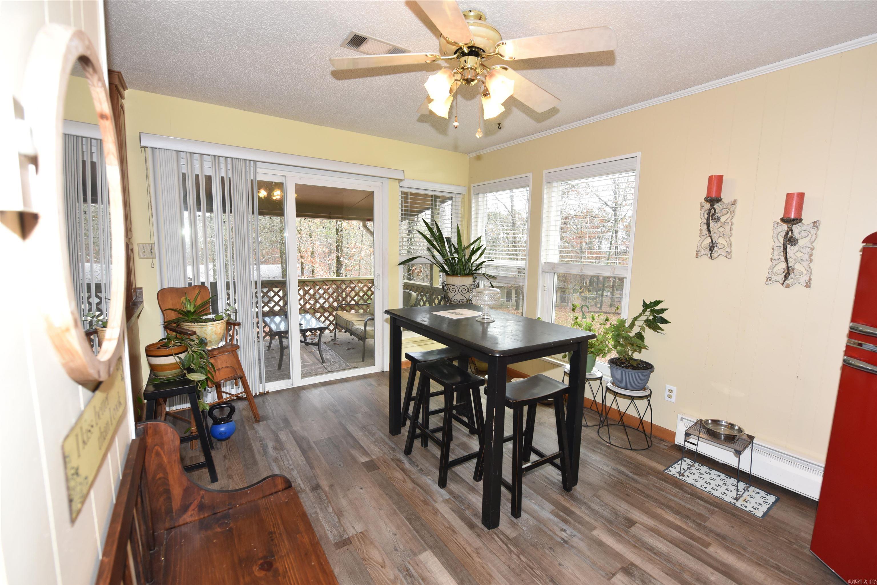 CHELSEA GLADE - Residential