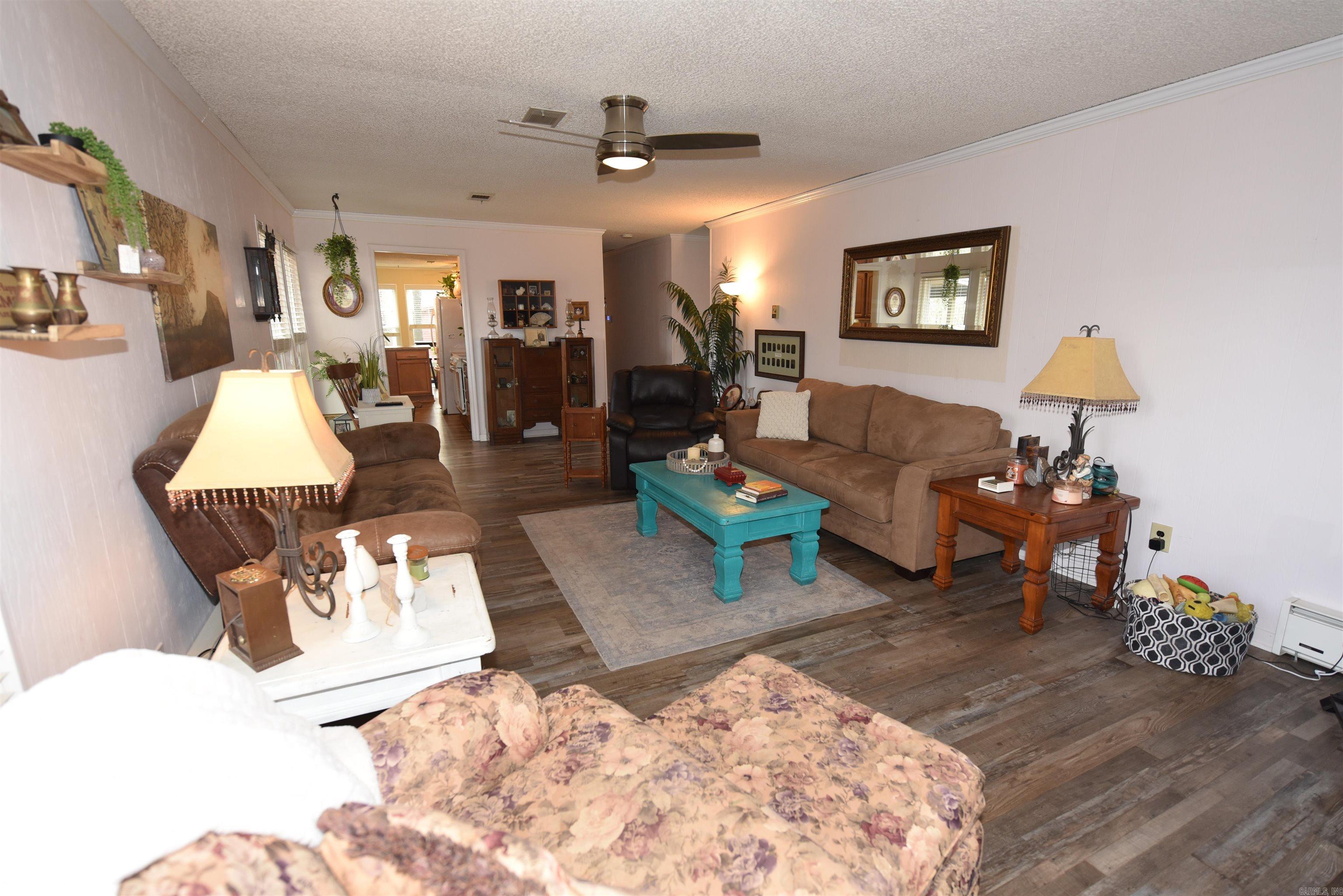 CHELSEA GLADE - Residential