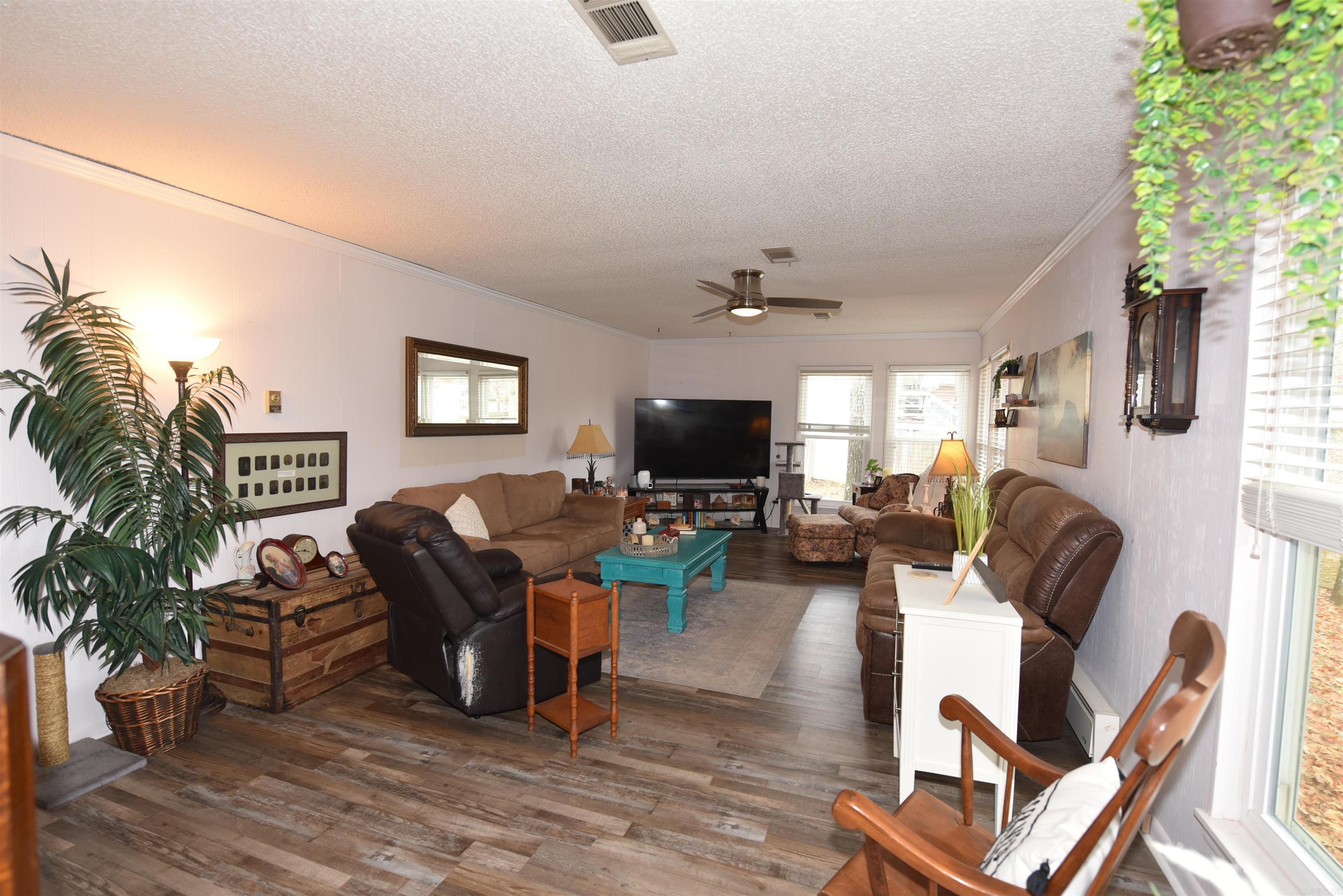 CHELSEA GLADE - Residential