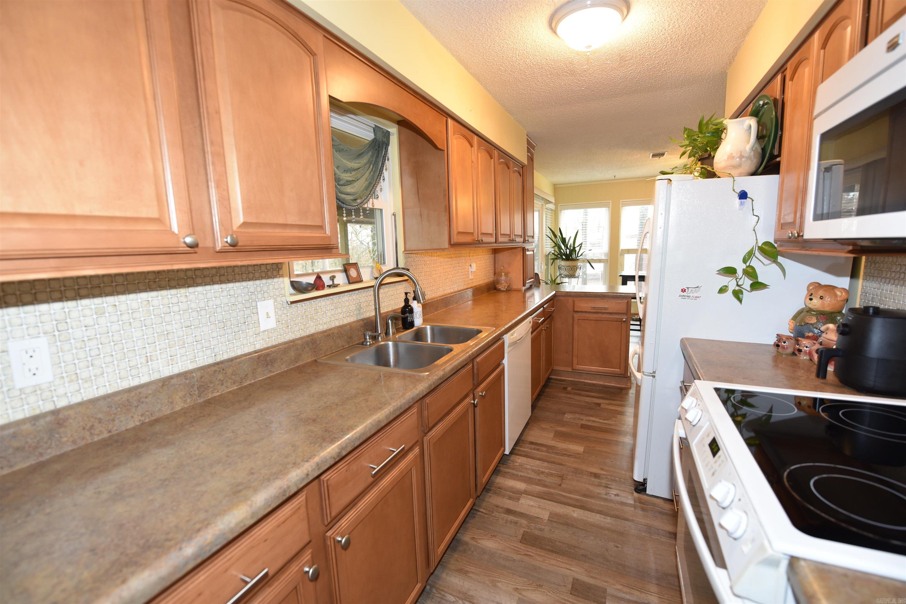 CHELSEA GLADE - Residential