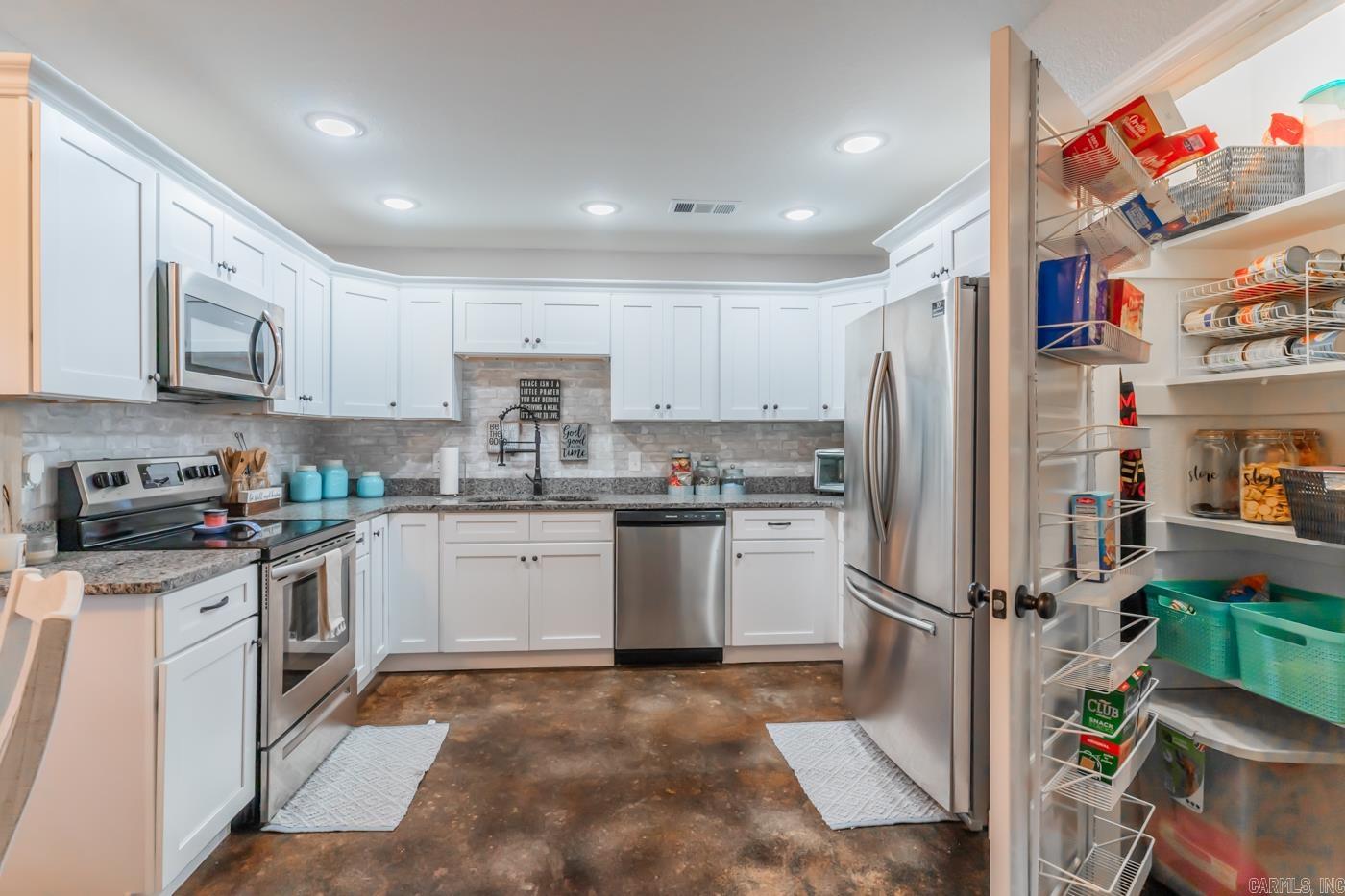 BROOKVALE - Residential