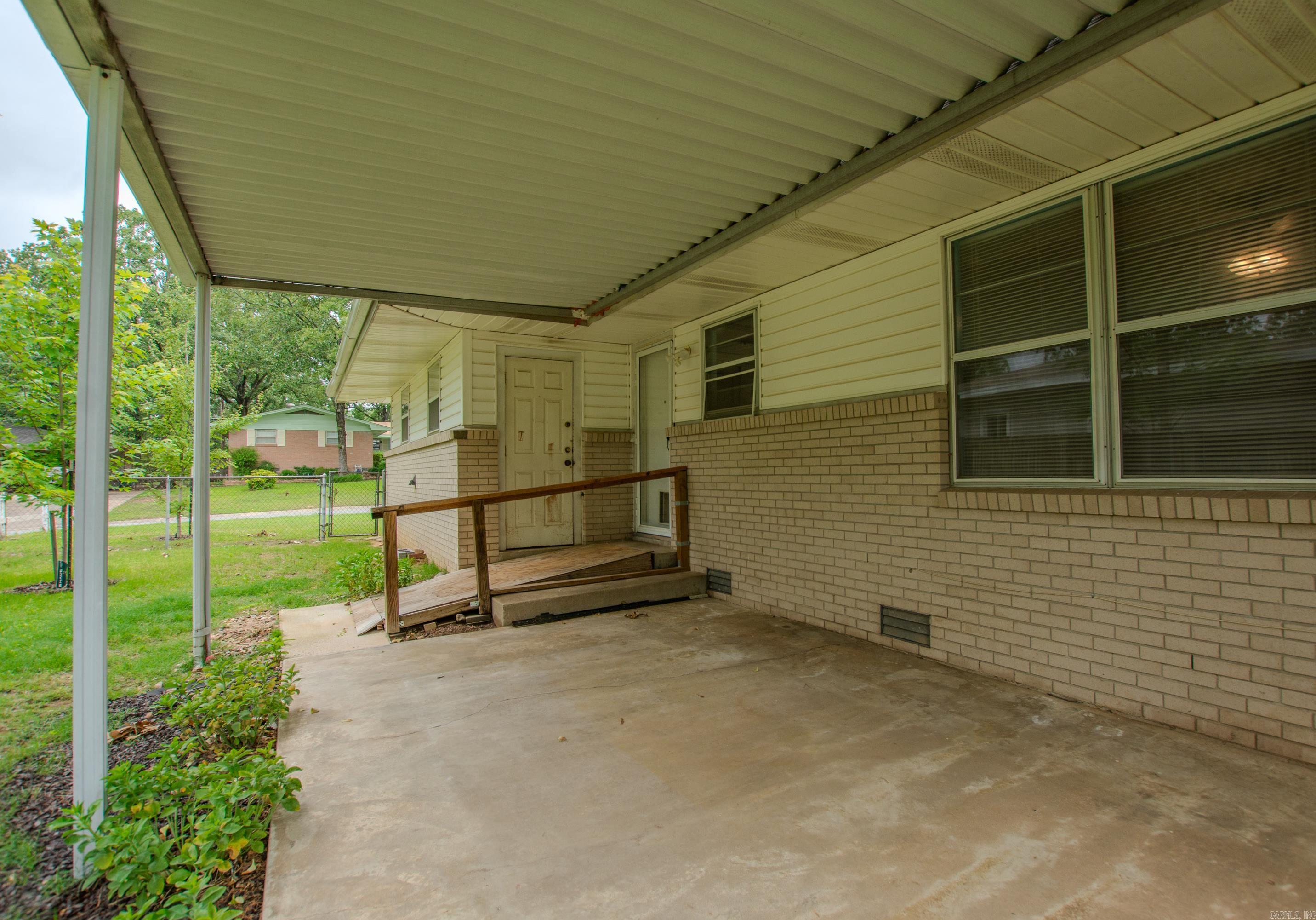 INDIAN HILLS - Residential