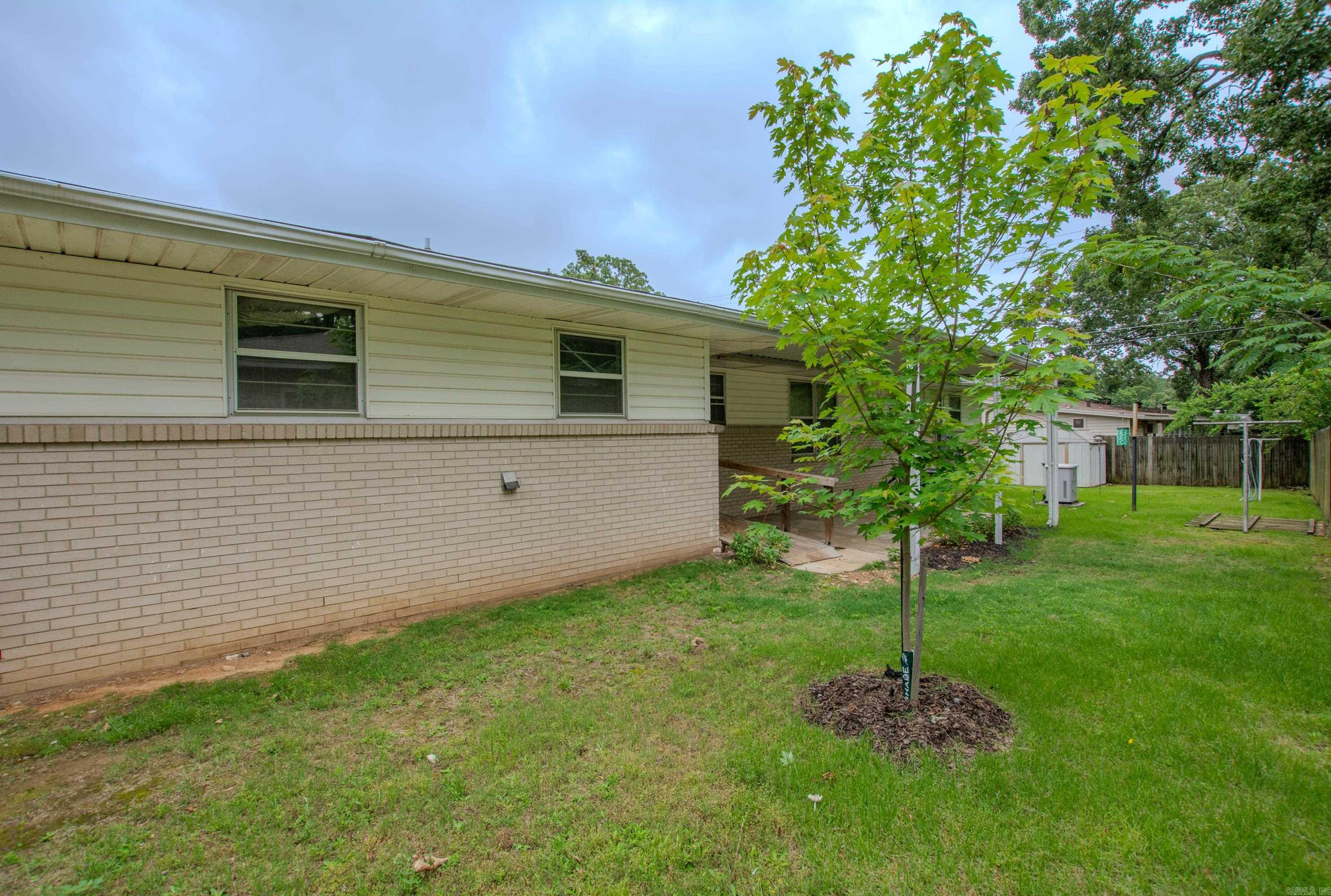 INDIAN HILLS - Residential