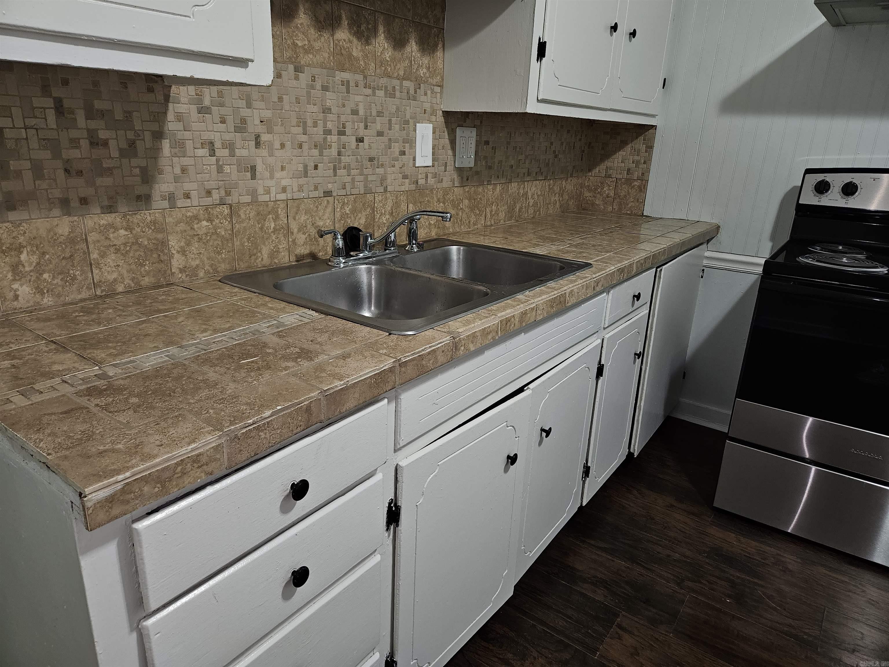 Rolling Hills - Residential Lease