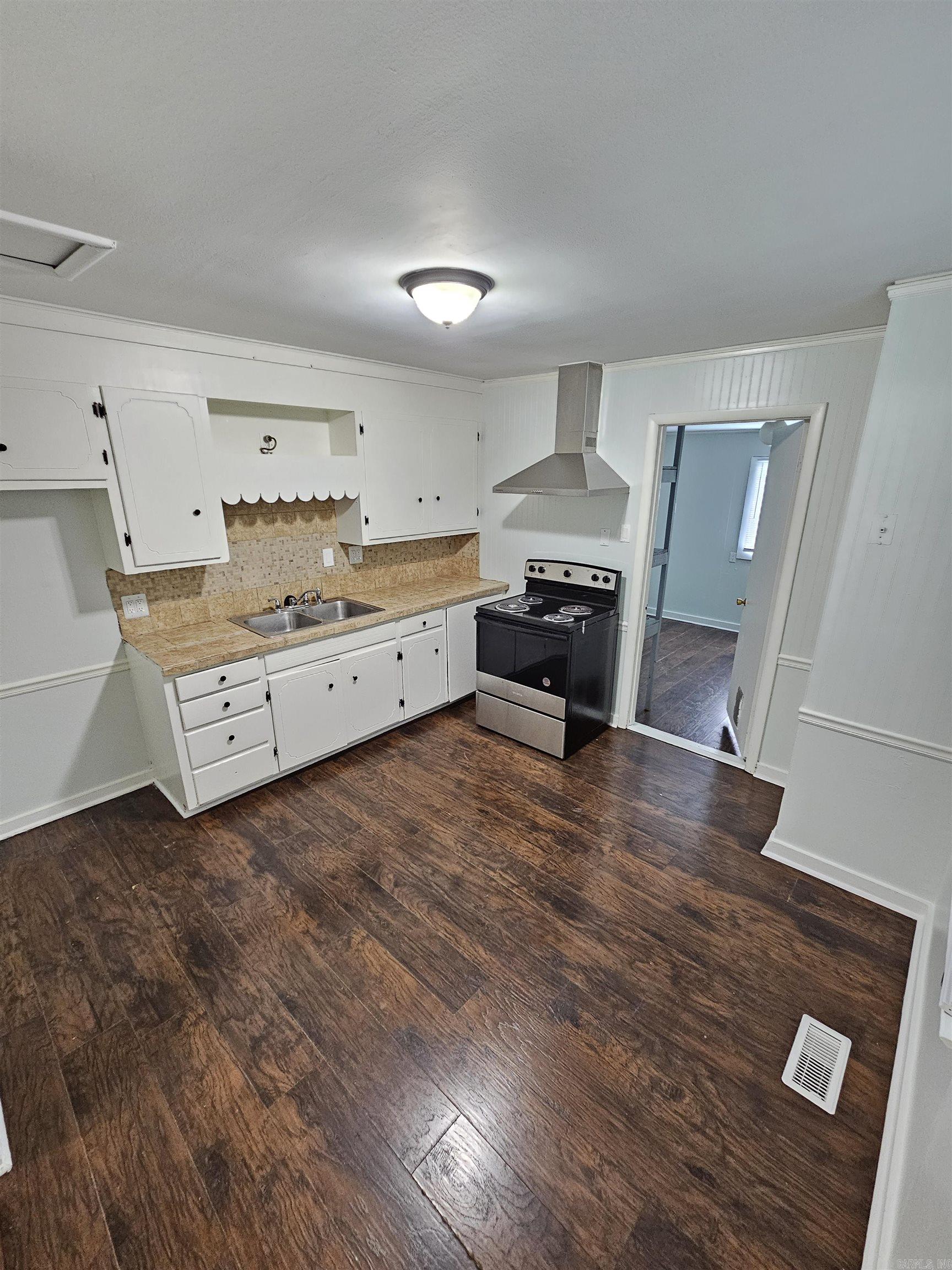 Rolling Hills - Residential Lease