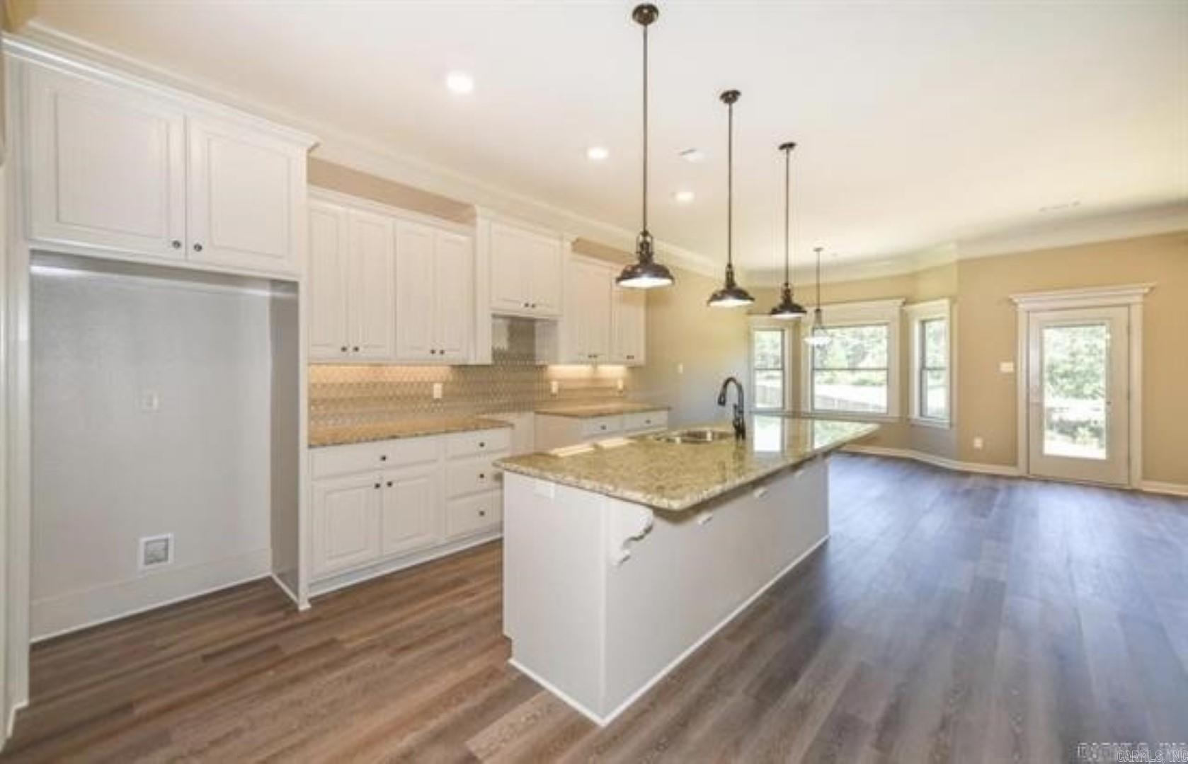 Majestic Point - Residential