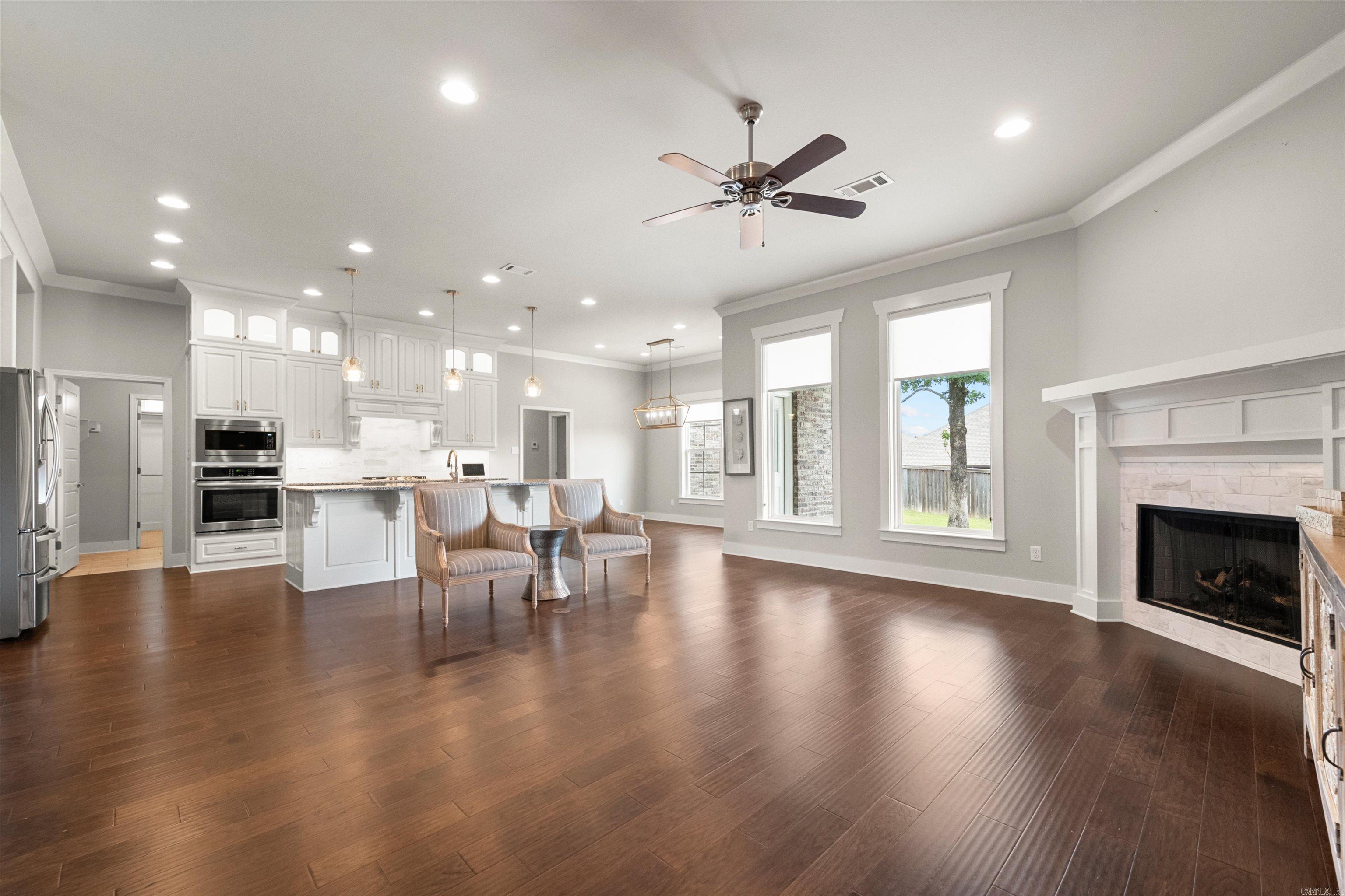 CREEKSIDE ADDN - Residential