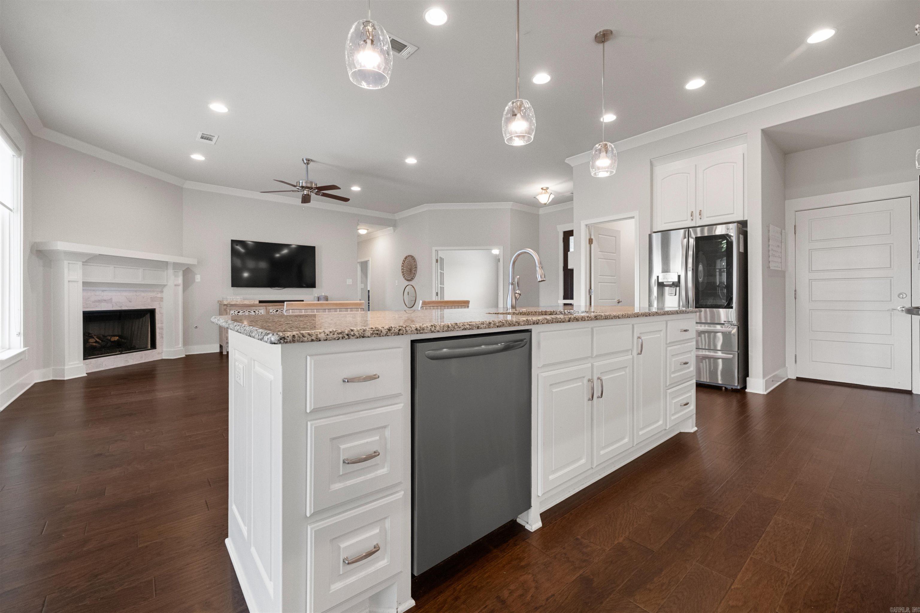 CREEKSIDE ADDN - Residential