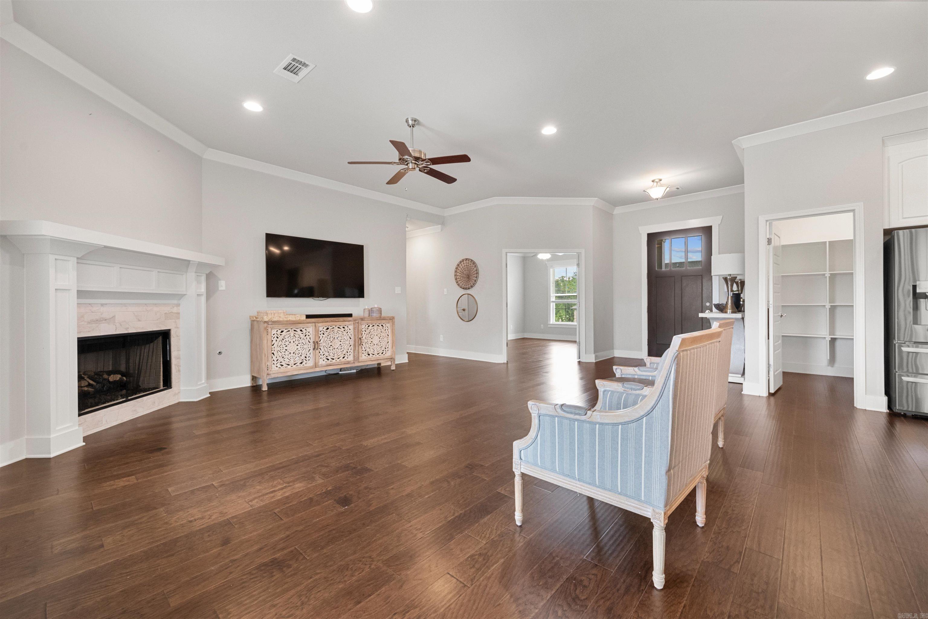 CREEKSIDE ADDN - Residential