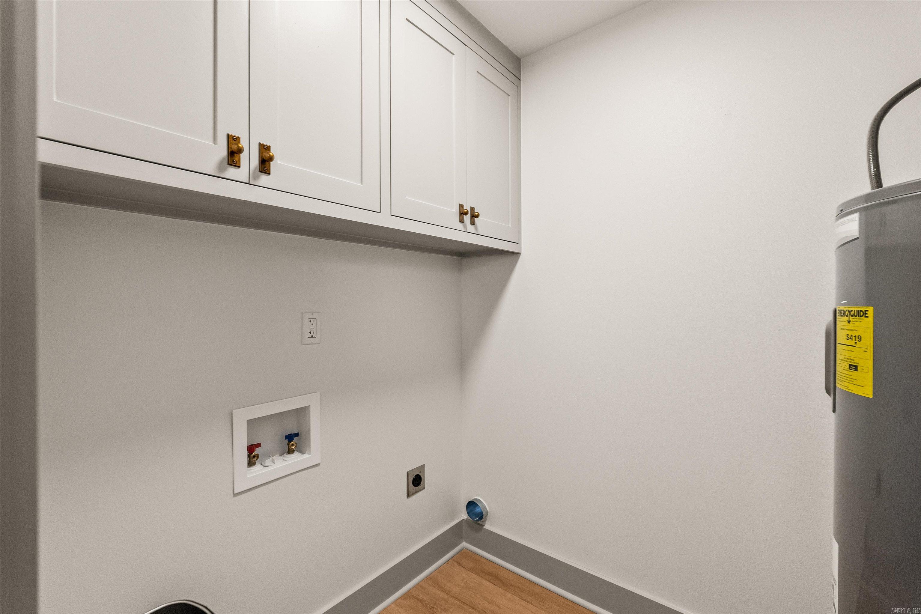 COLLINS - Residential